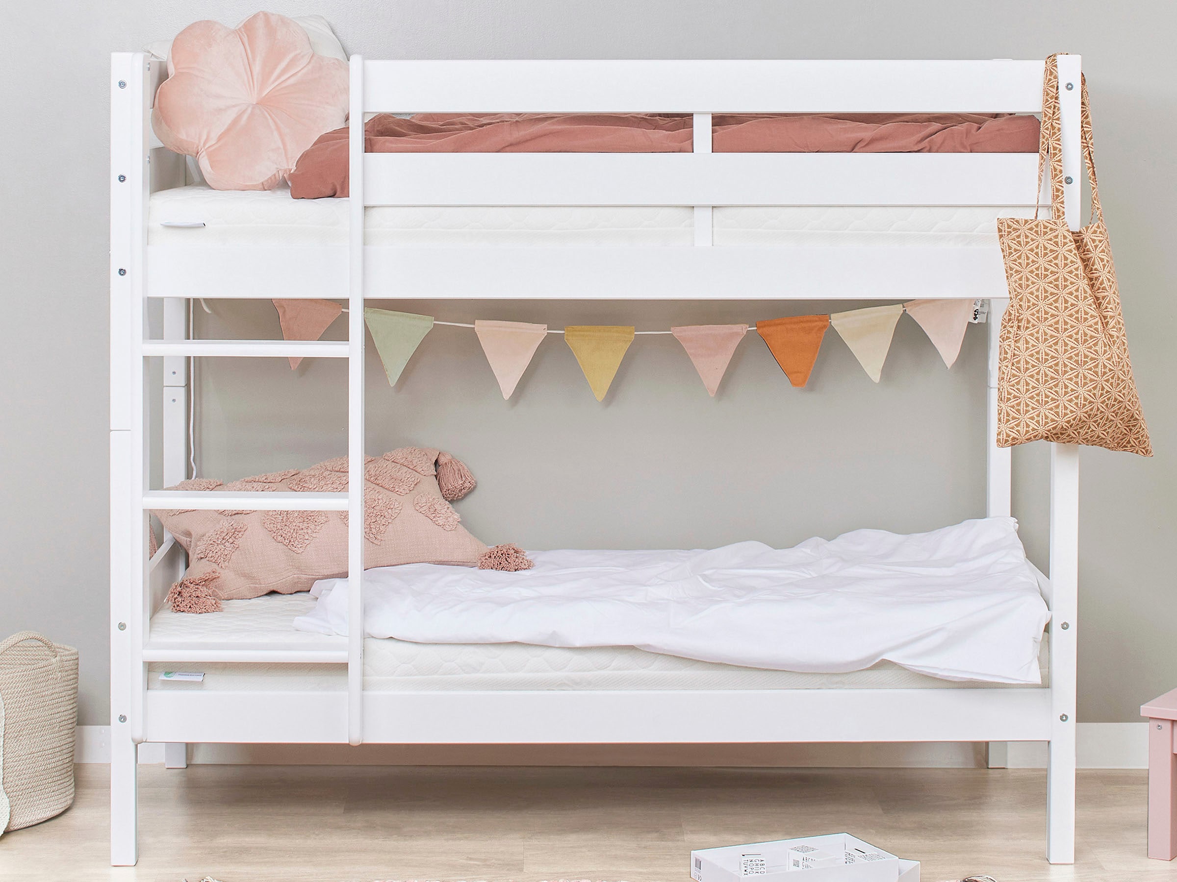 Hoppekids Etagenbett »ECO Comfort Kinderbett 90x200 oder 70x160 aus Massivholz in 4 Farben« TÜV, FSC und Nordisches Umweltzeichen – wahlweise mit Matratzen