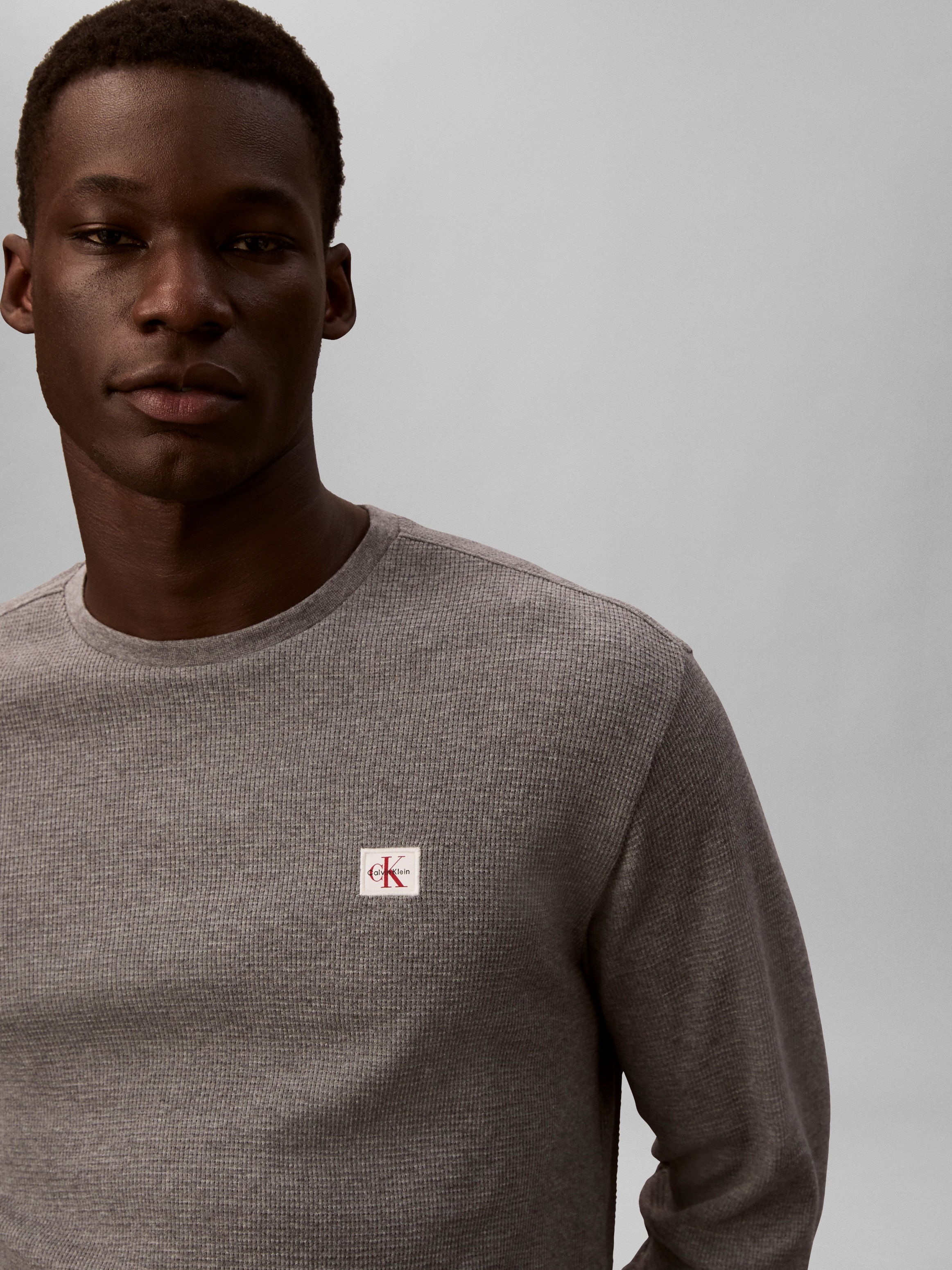 Calvin Klein Jeans Langarmshirt »LS WAFFLE BADGE CREWNK TEE«