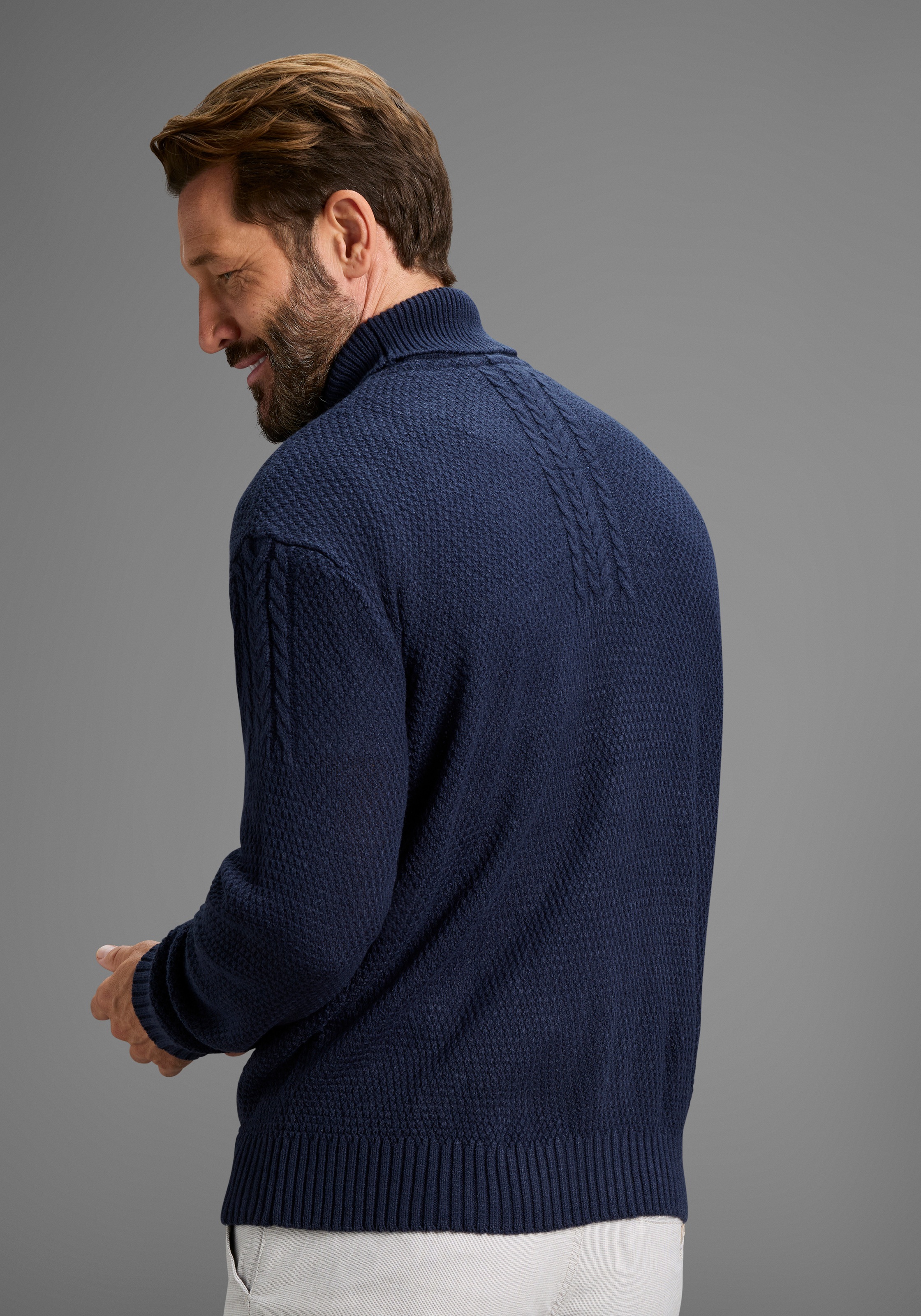 Man's World Rollkragenpullover »Neue Kollektion! Highlight Zopfmuster« aus Strickmaterial, mit Rollkragen, Regular Fit, mit Langarm