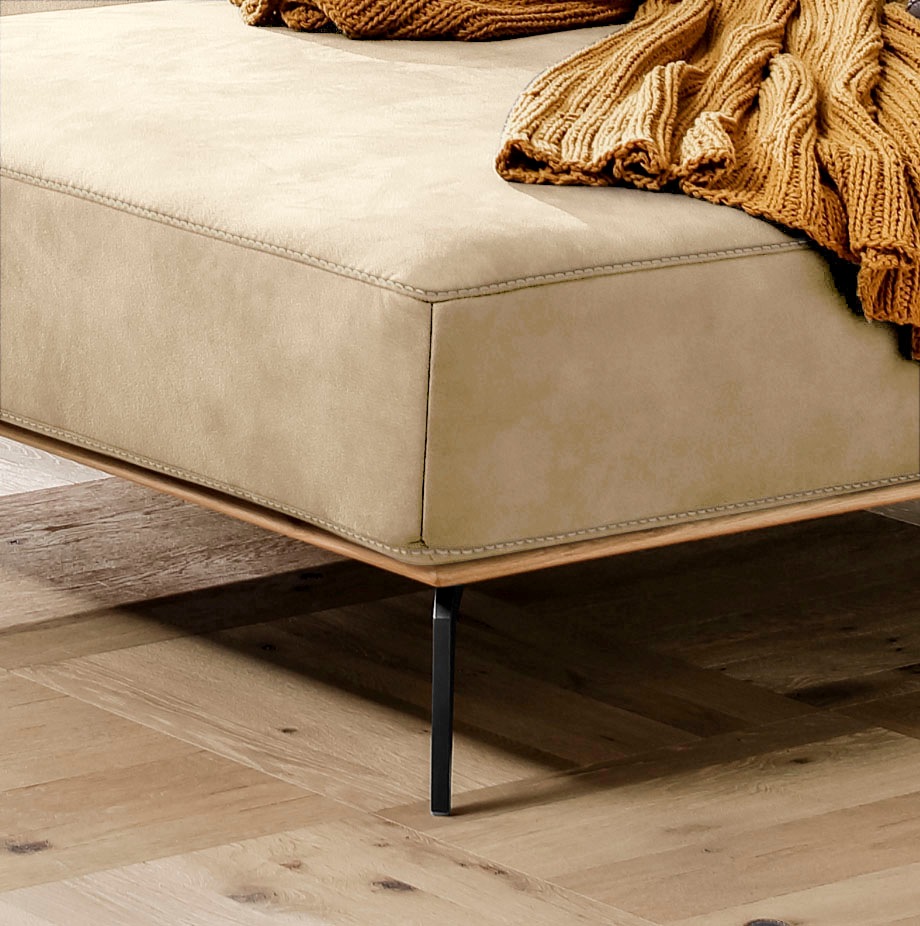 W.SCHILLIG Ecksofa »run, Designsofa mit tollem Sitzkomfort, bequem, L-Form«, mit Holzsockel, Füße in Schwarz pulverbeschichtet, Breite 319 cm