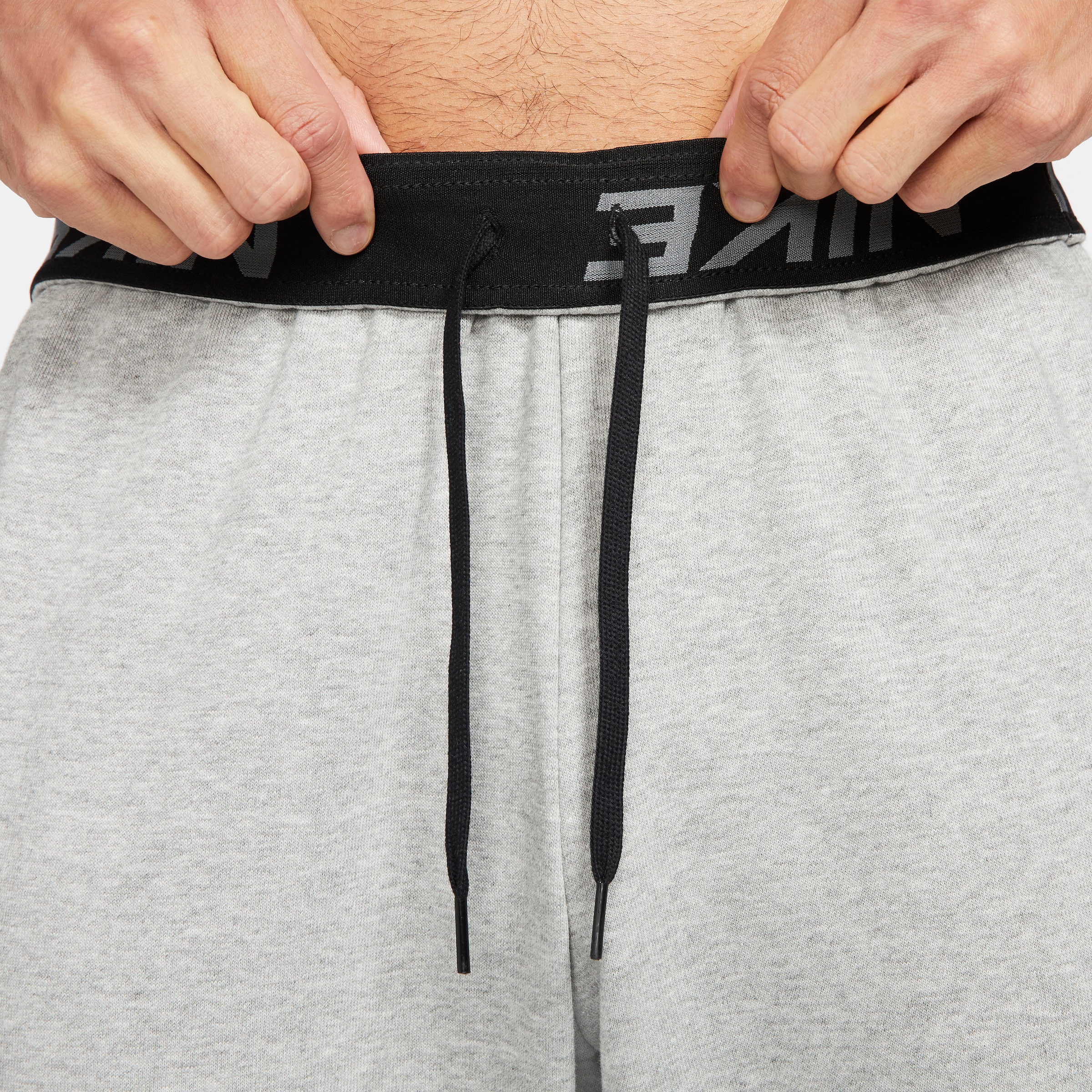 Nike Trainingshose »DRI-FIT MEN'S TAPERED TRAINING PANTS«