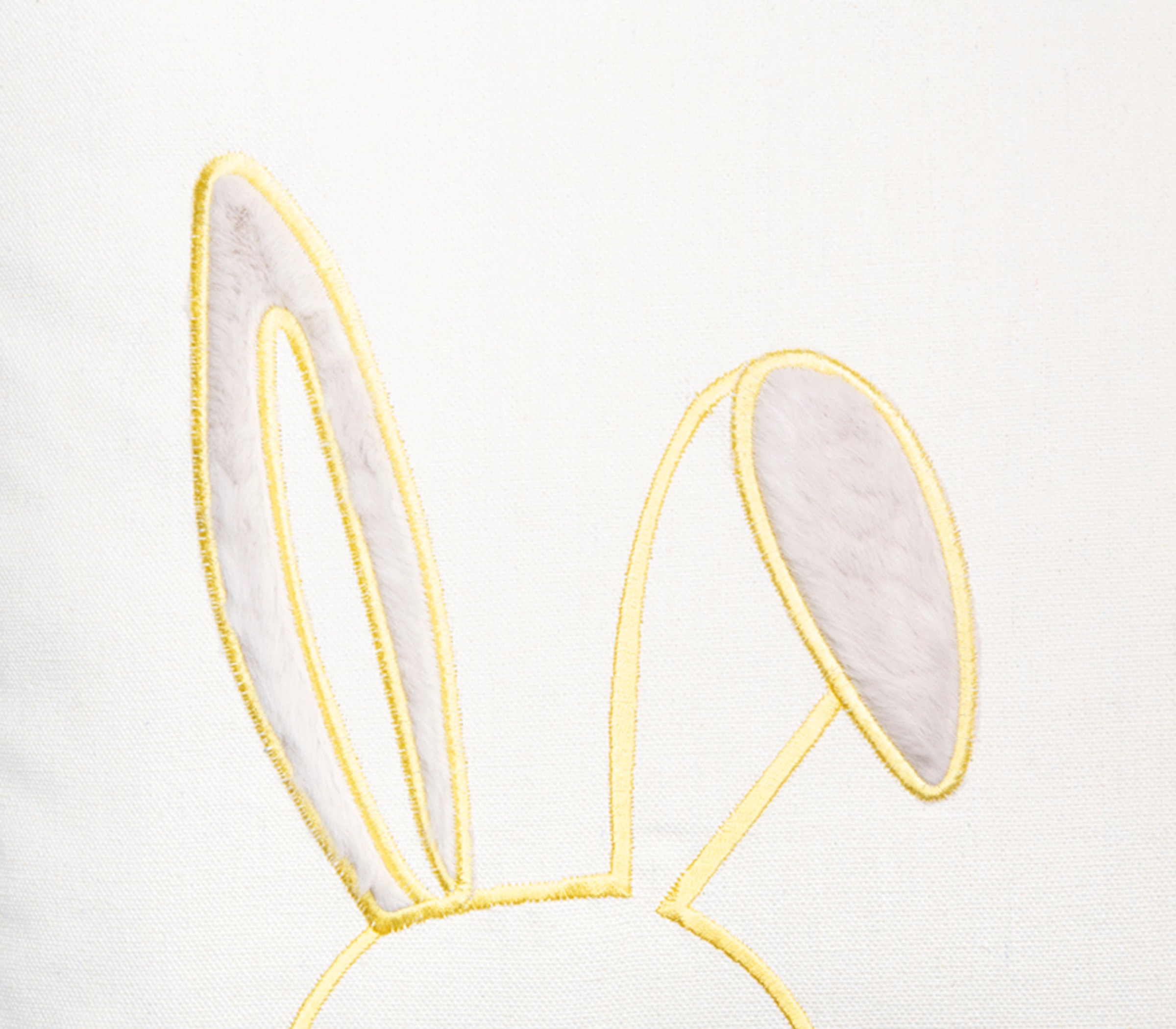 TOM TAILOR HOME Dekokissen »Fluffy Rabbit«, Hasensilhouette und Kunstfellapplikationen, Kissenhülle ohne Füllung