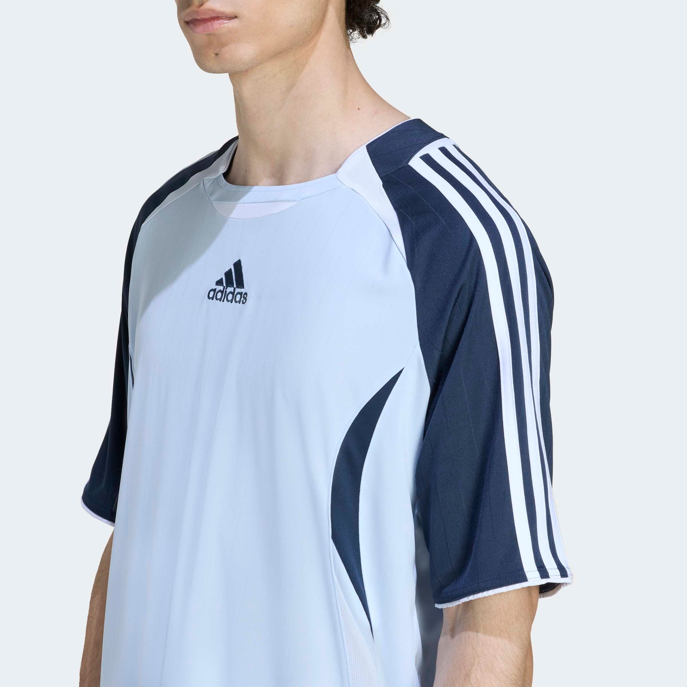 adidas Originals T-Shirt »TEAMGEIST ADICOLOR« sportlicher Look, Kurzarm, mit Rundhalsausschnitt