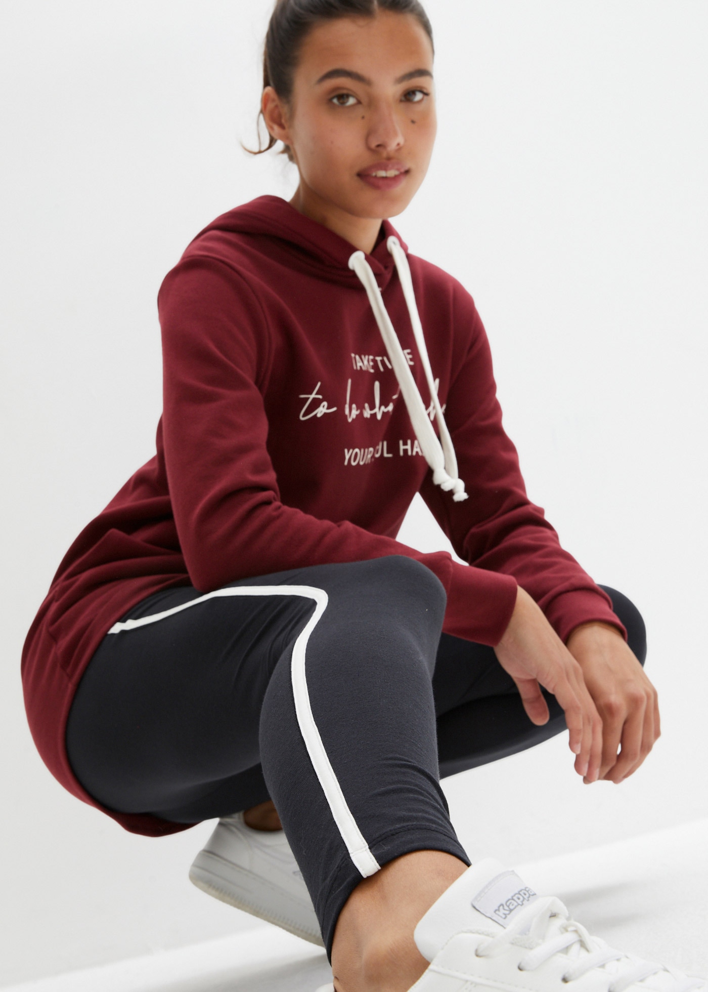 bonprix Jogginganzug »Jogginganzug mit Long-Sweatshirt und Leggings (2-teilig)« zweiteiliges Set, extra langes Sweatshirt, knöchelfreie Leggings