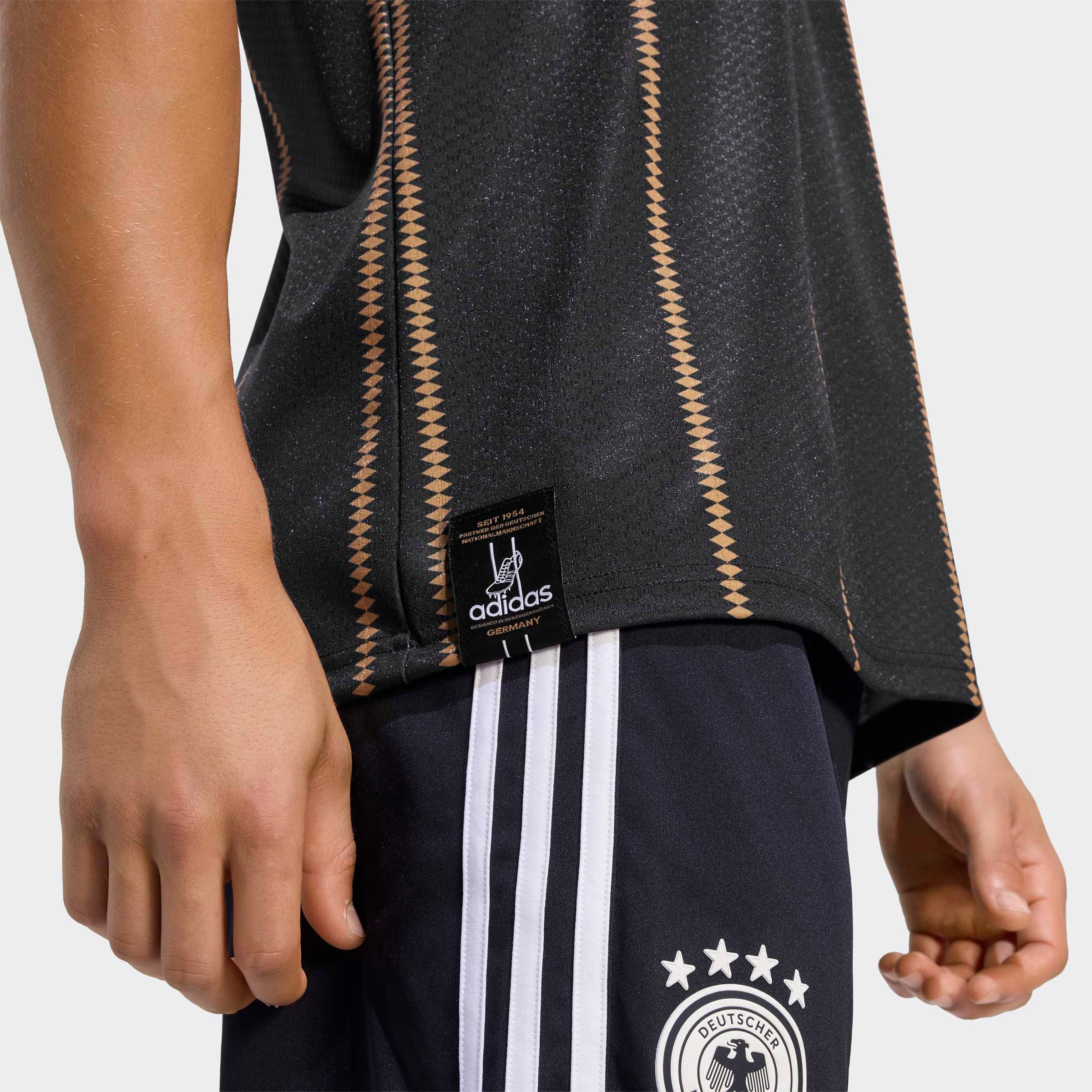 adidas Performance Fußballtrikot »DEUTSCHLAND 26 AUSWEICHTRIKOT« DFB, Vorbestellung: Versand erfolgt frühestens zum 05.10.2026