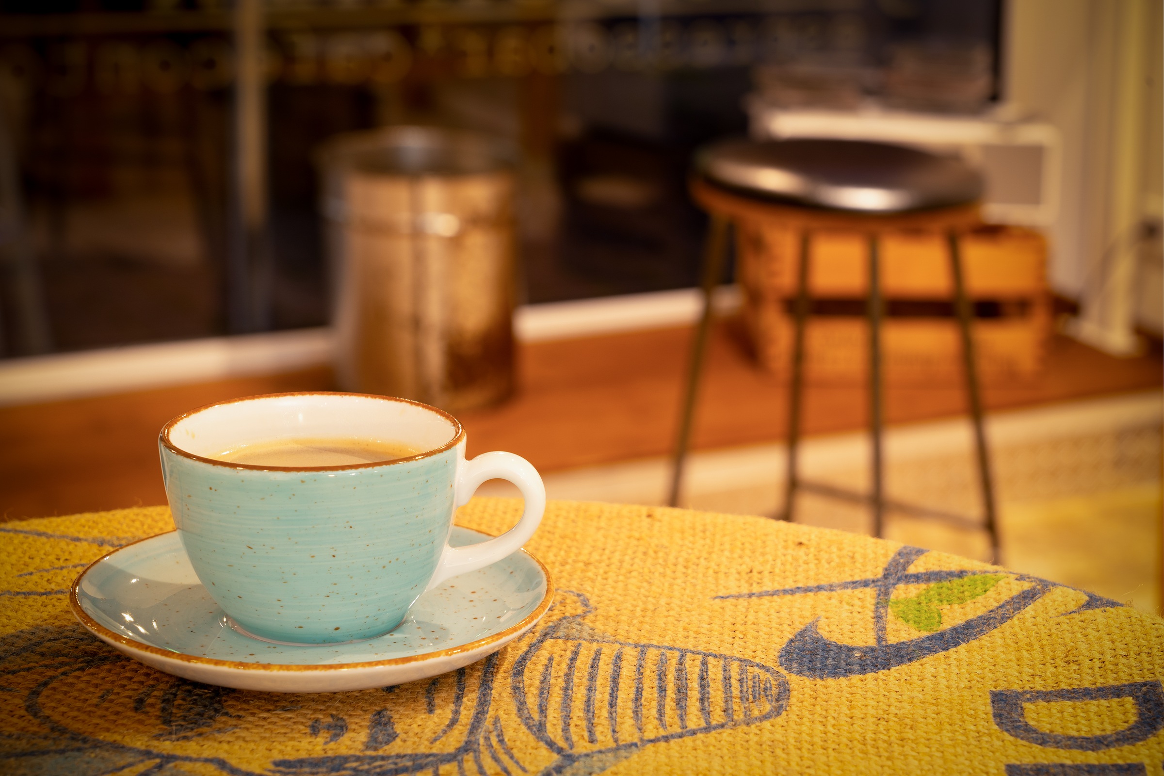 CreaTable Cappuccinotasse »Vintage Nature Aqua, Cappuccino-Set, 8-tlg.« Handgemalt, Gesprenkelt, Rustikales Außenband