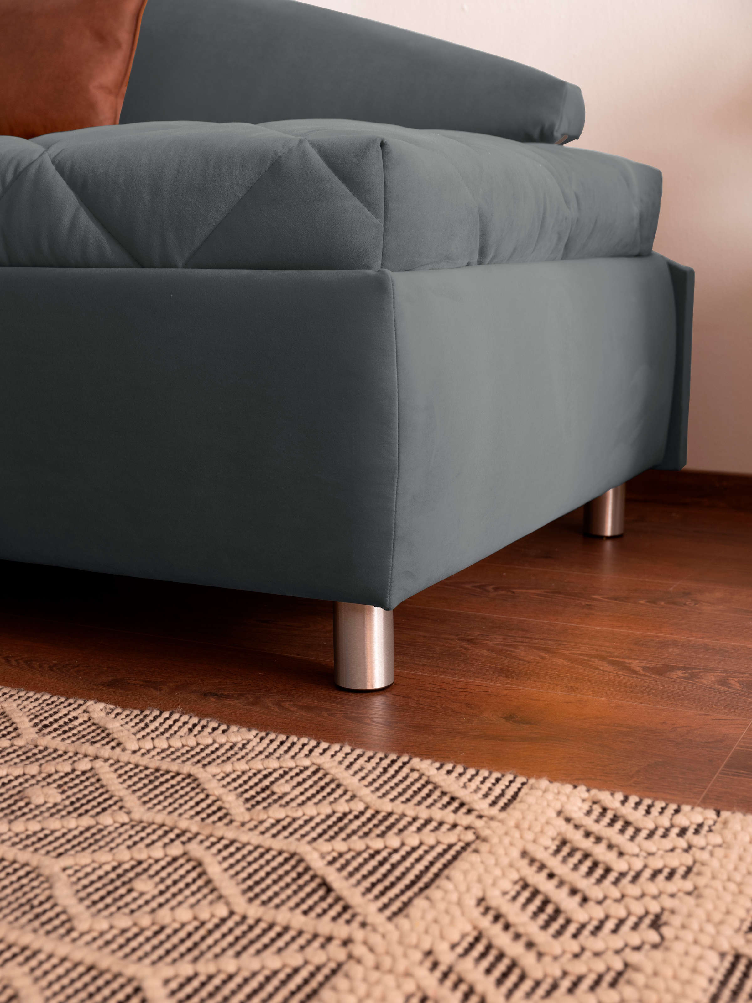 alina Schlafsofa »Lindsay«, Bettkasten, Zierkissen-Set aus: 2 Stk. 40x40cm, 1 Stk. 30x30cm
