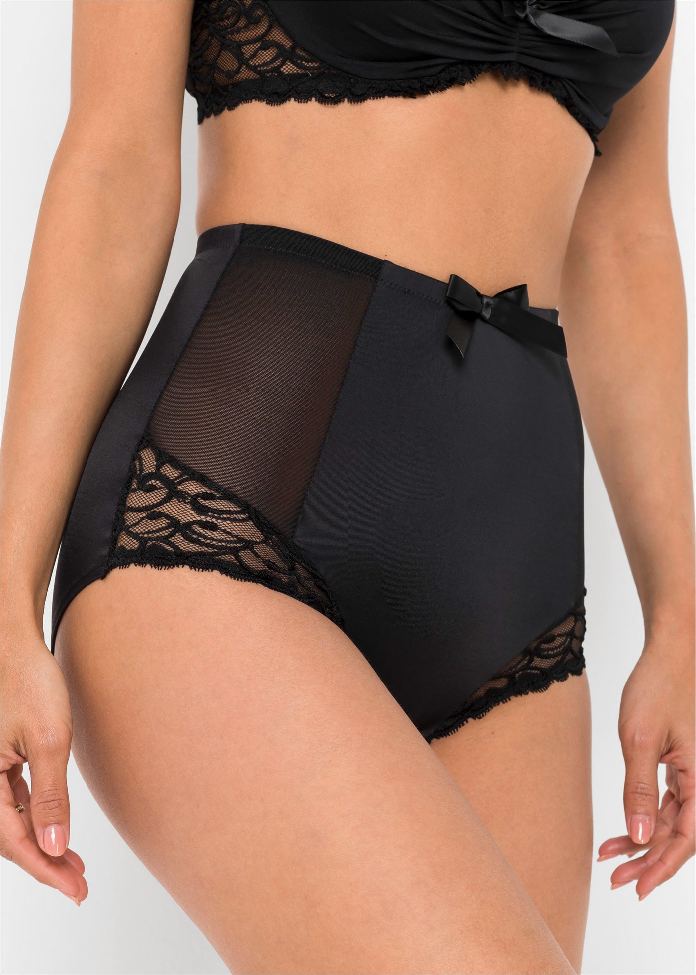 bonprix Shapingslip Geschmückte Shape Panty