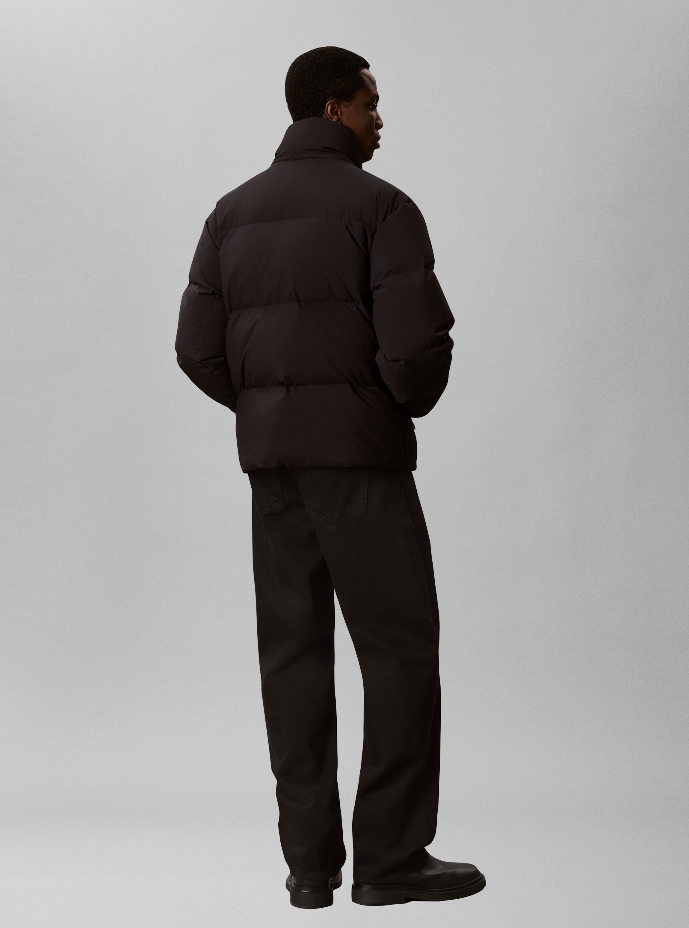 Calvin Klein Jeans Steppjacke »NYLON MONOLOGO DOWN PUFFER« ohne Kapuze Regular fit, Logoschriftzug