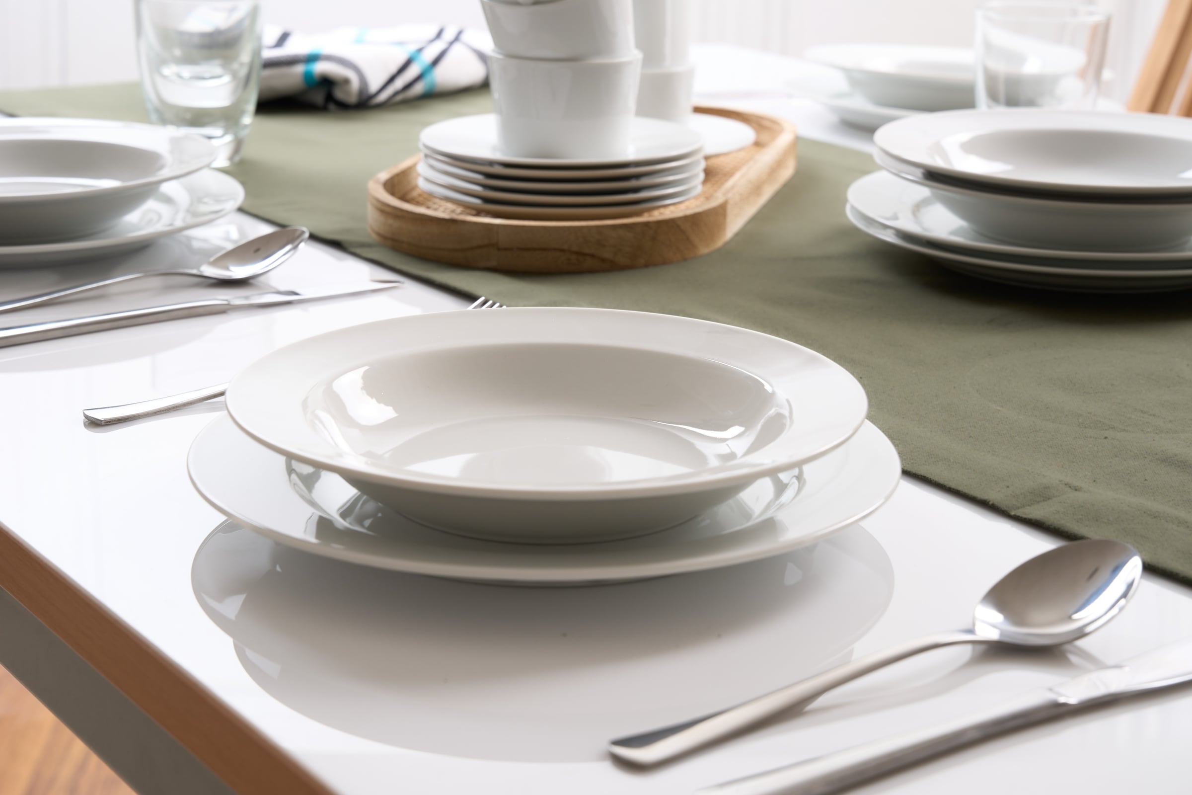 Retsch Arzberg Tafelservice »HEIKE WEISS, Geschirr-Set 12-teilig, Teller-Set aus Porzellan, rund« Tafelgeschirr in zeitlosem Design - für jeden Anlass und jedes Alter