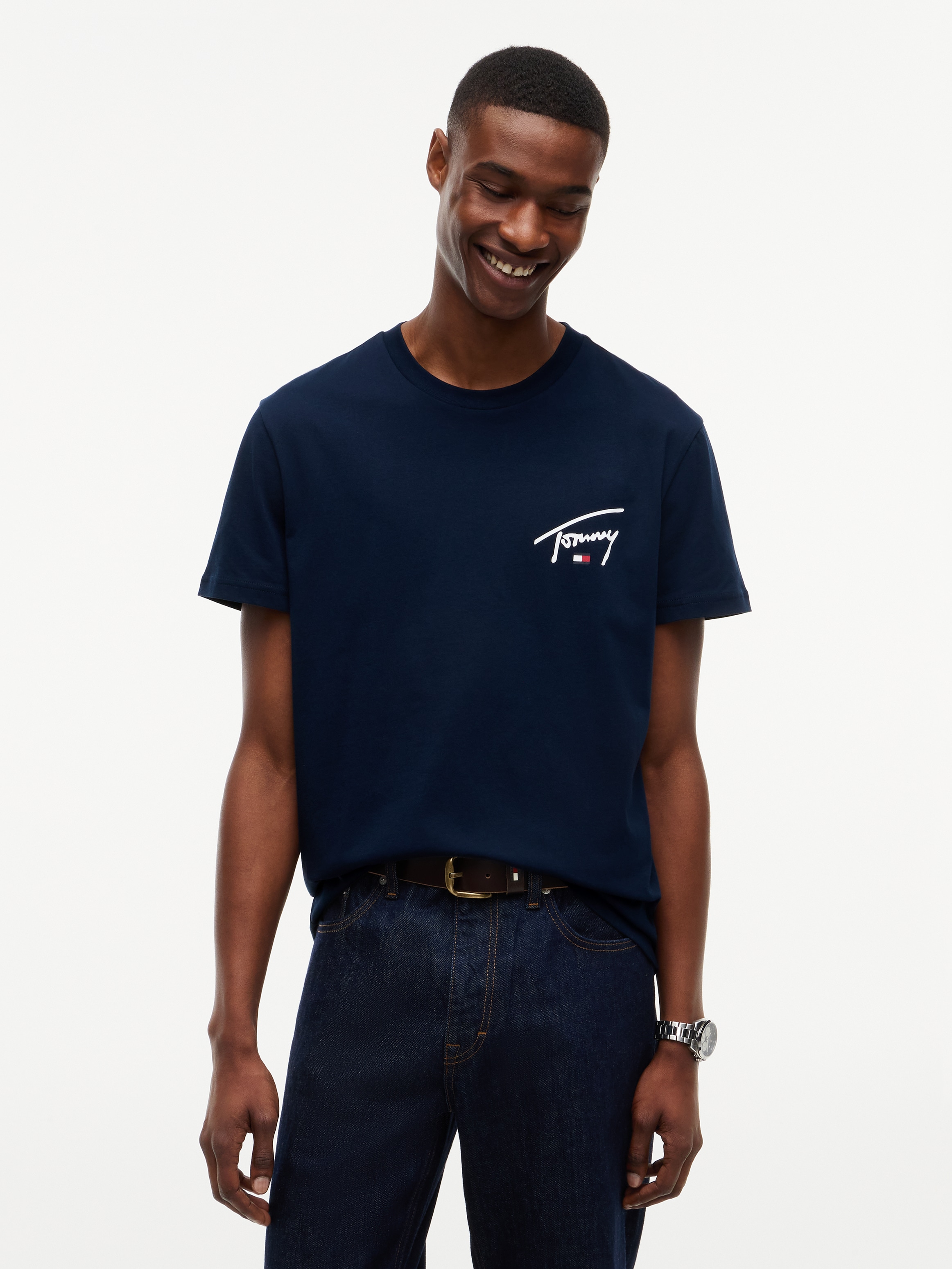 Tommy Jeans T-Shirt »SLIM SIGNATURE CHEST TEE« Slim fit mit Rundhalsausschnitt