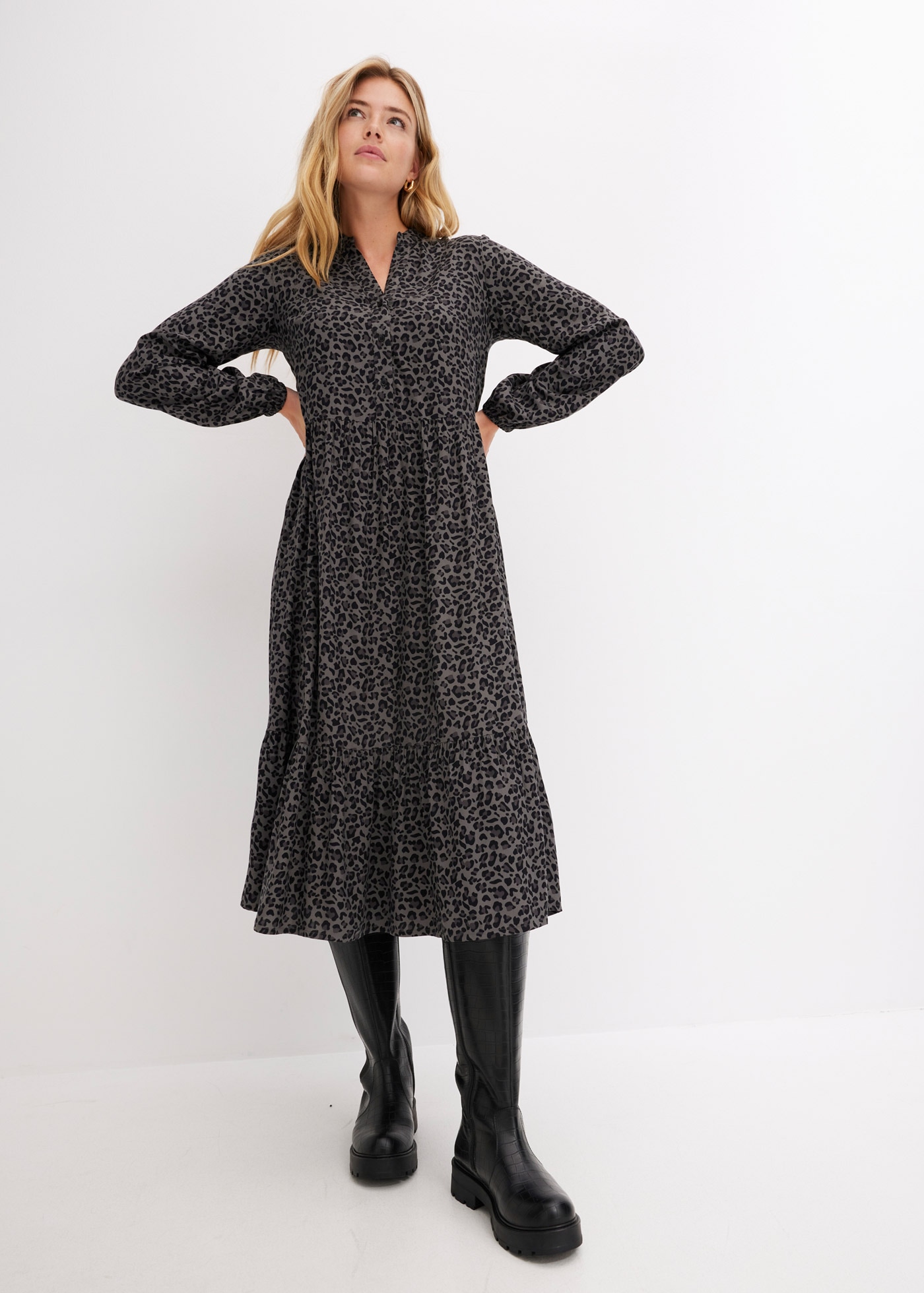 bonprix Midikleid »Midikleid aus Viskose« aus Viskose, A-Linie, mit Leomuster