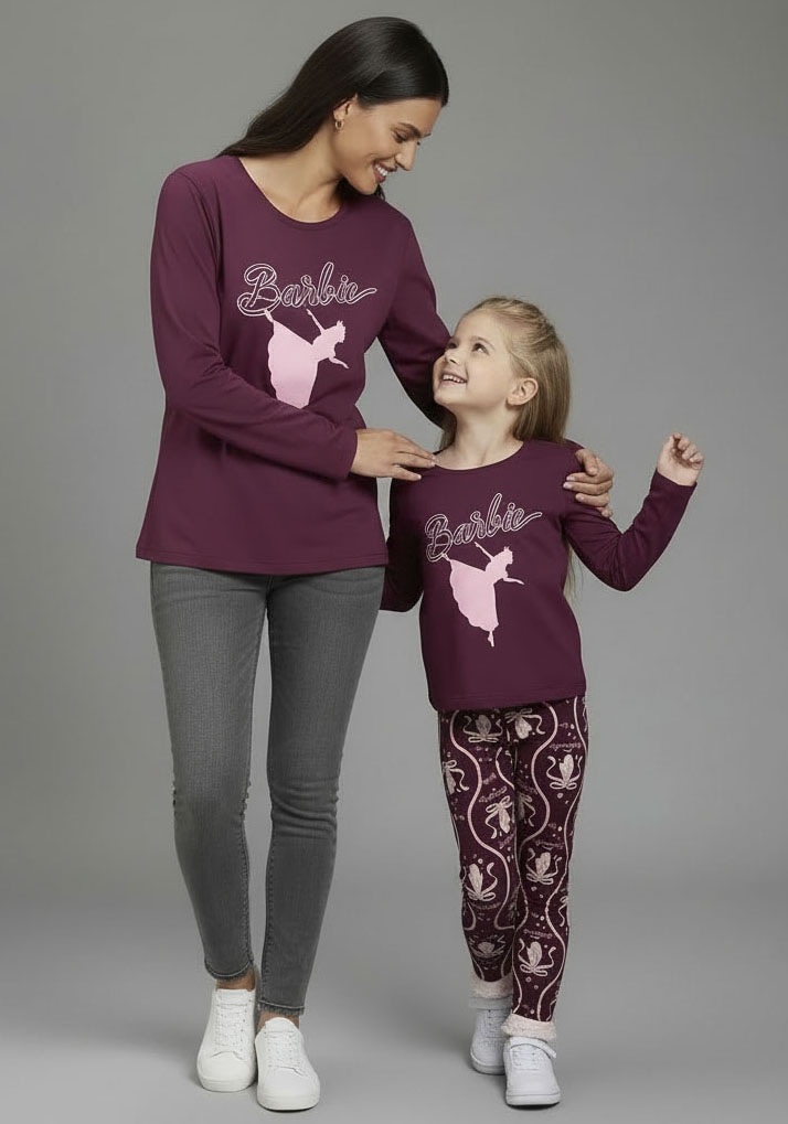 KIDSWORLD Langarmshirt »BARBIE Glitzerdruck Shirt für kleine Mädchen, Mama&Me Style, Mattel« BARBIE Nussknacker Shirt, Mini-Me