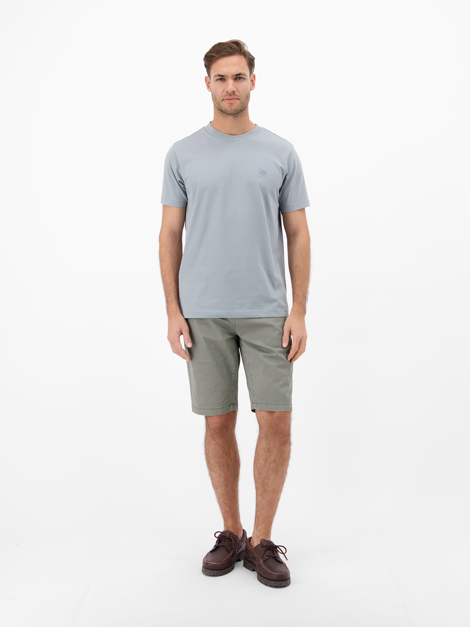 LERROS Chinoshorts »Bequeme Chino-Bermuda mit Gürtel und Minimalprint«  Leichte Sommershorts aus 98% Baumwolle und 2% Elasthan, mit 4 Taschen