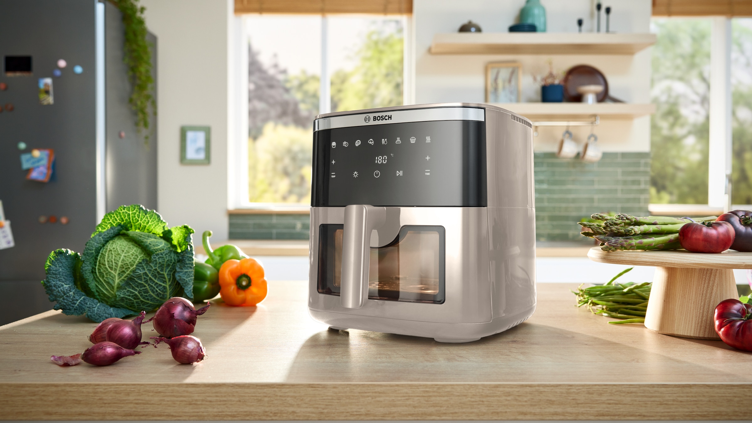 BOSCH Heißluftfritteuse »XXL Air Fryer Serie 6, MAF671C0, 7,1 l, Fenster, 7 Programme« 1800 W Innenlicht, Schüttelalarm, Korb spülm.geeignet,