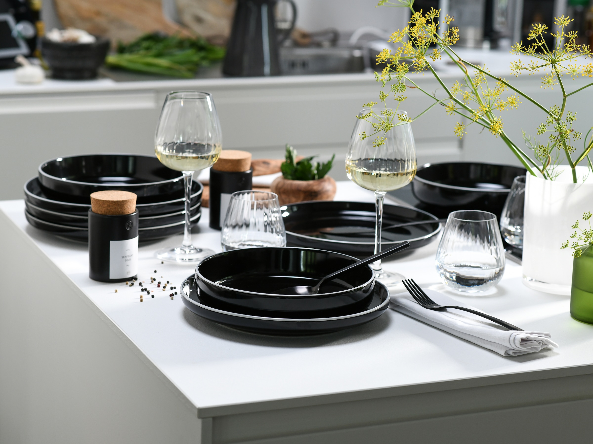 CreaTable Teller-Set »Nordic Gourmet, Tellerset 18-tlg.« Minimalistisches Design, Glänzende Glasur, Nordische Ästhetik