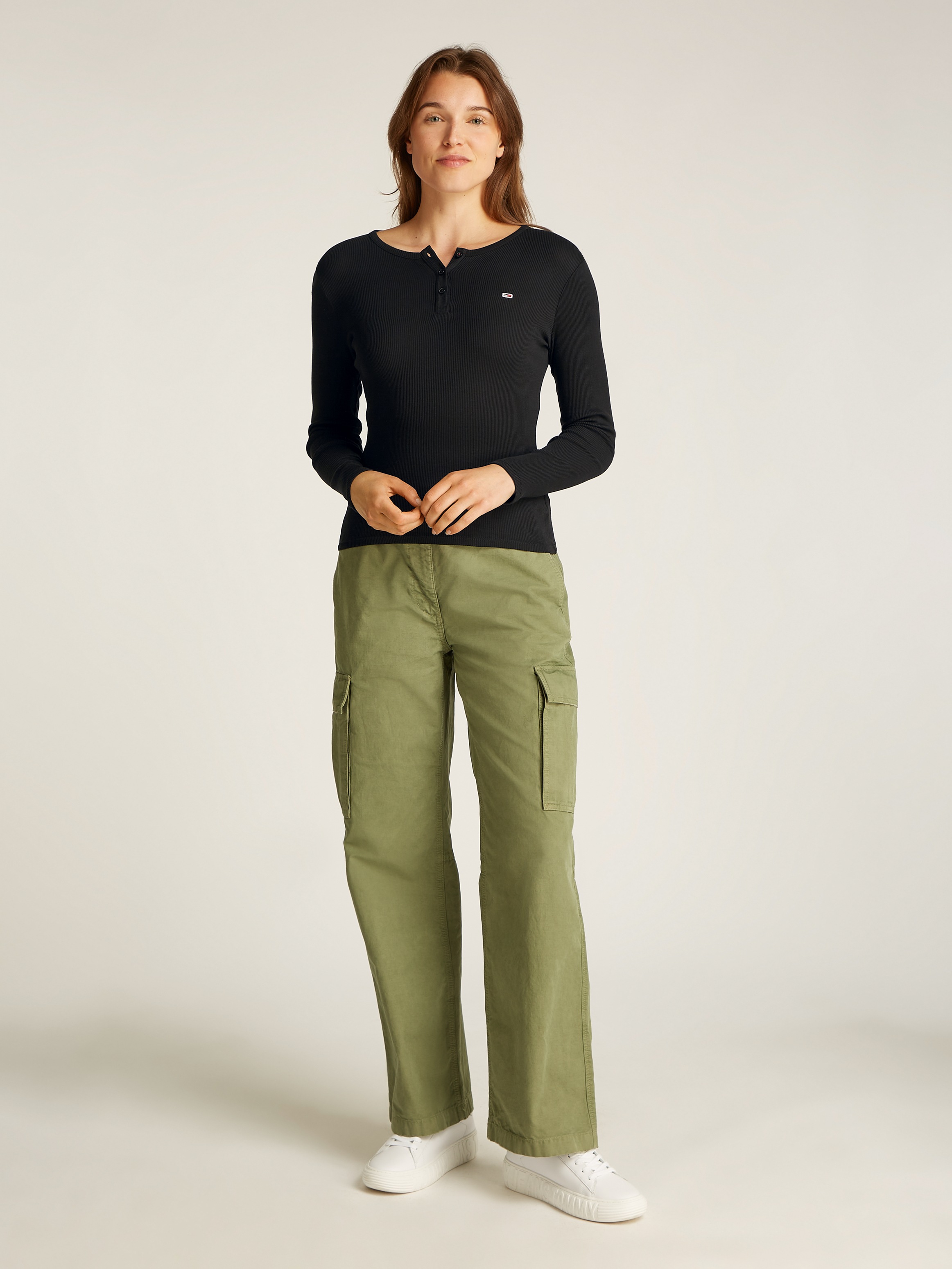 Tommy Jeans Curve Langarmshirt »TJW SLIM BUTTON RIB«, in Großen Größen, Rippoptik, mit Loogstickerei