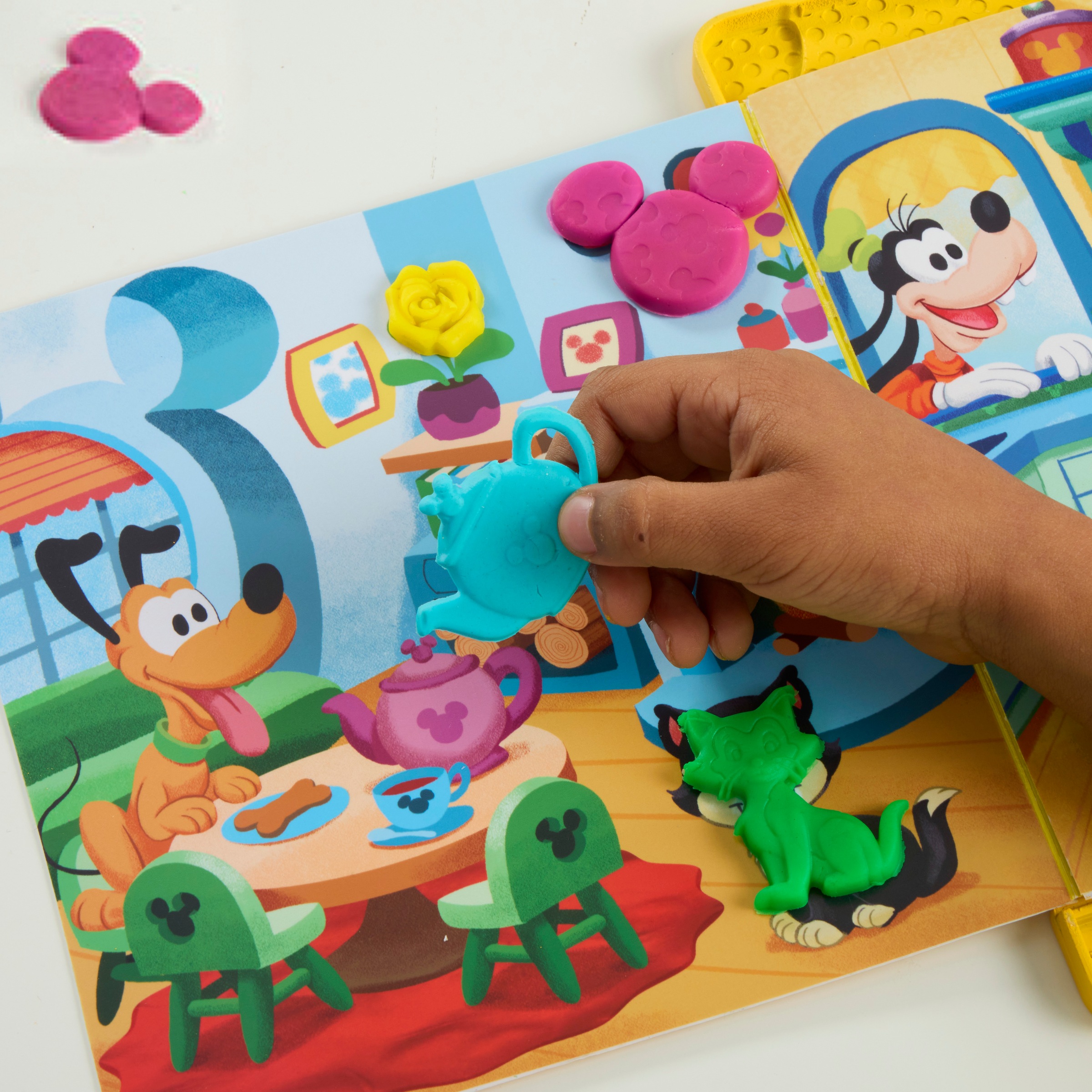 Hasbro Knetform-Set »Play-Doh Disney Junior Knet-Bilderbuch«