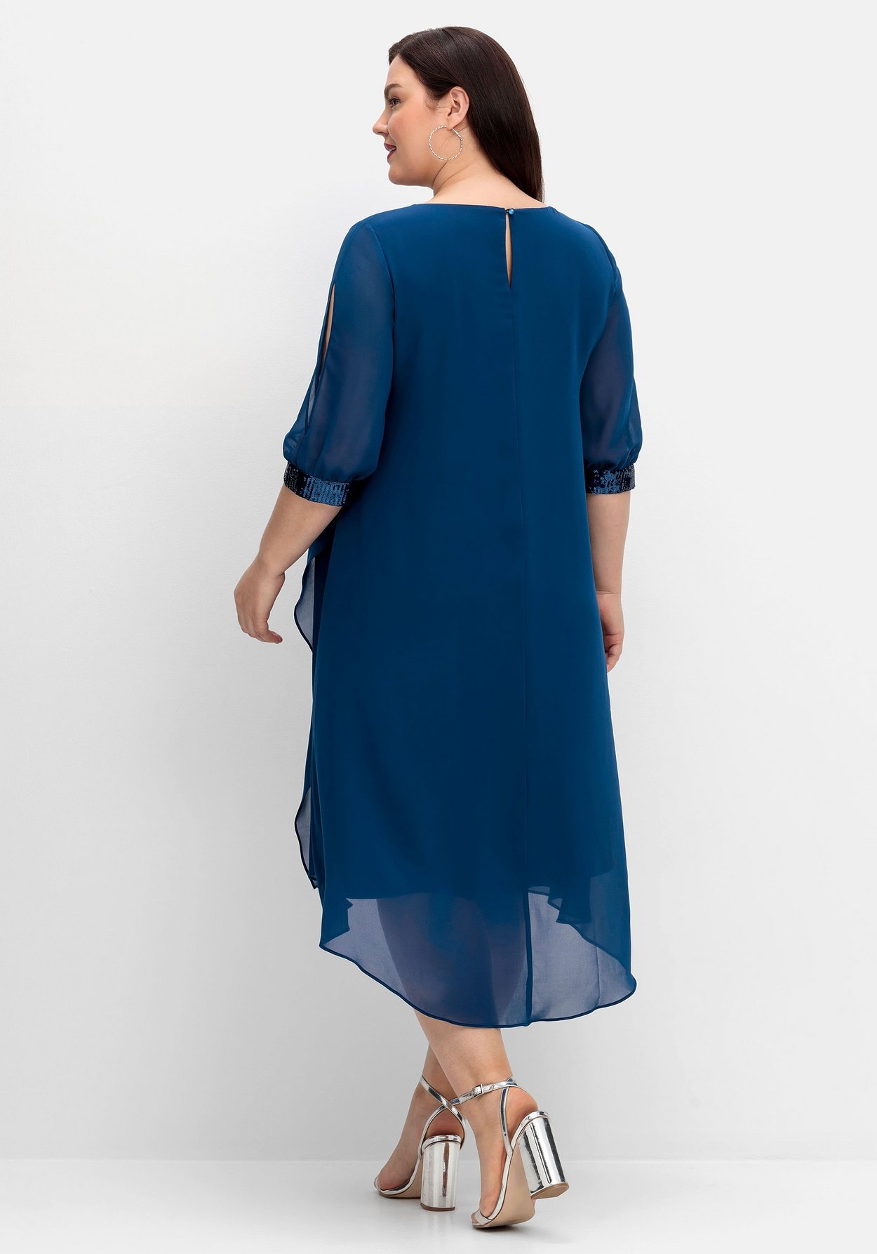 Sheego Abendkleid »Abendkleid aus Georgette, mit geschlitztem Ärmel«, aus Georgette, mit geschlitztem Ärmel