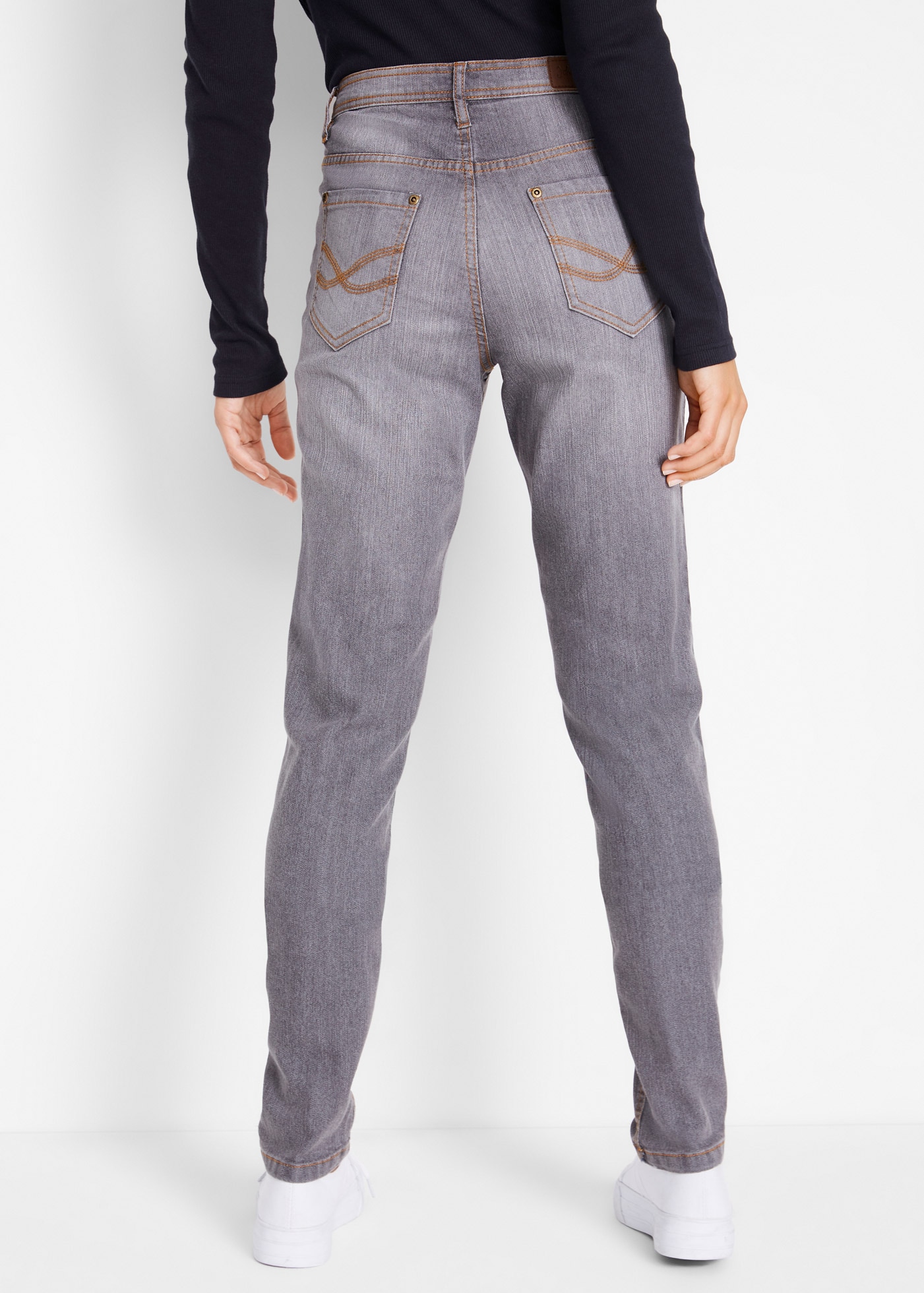 bonprix Mom-Jeans Regular Fit, mit Eingrifftaschen, Gesäßtaschen und Coinpocket