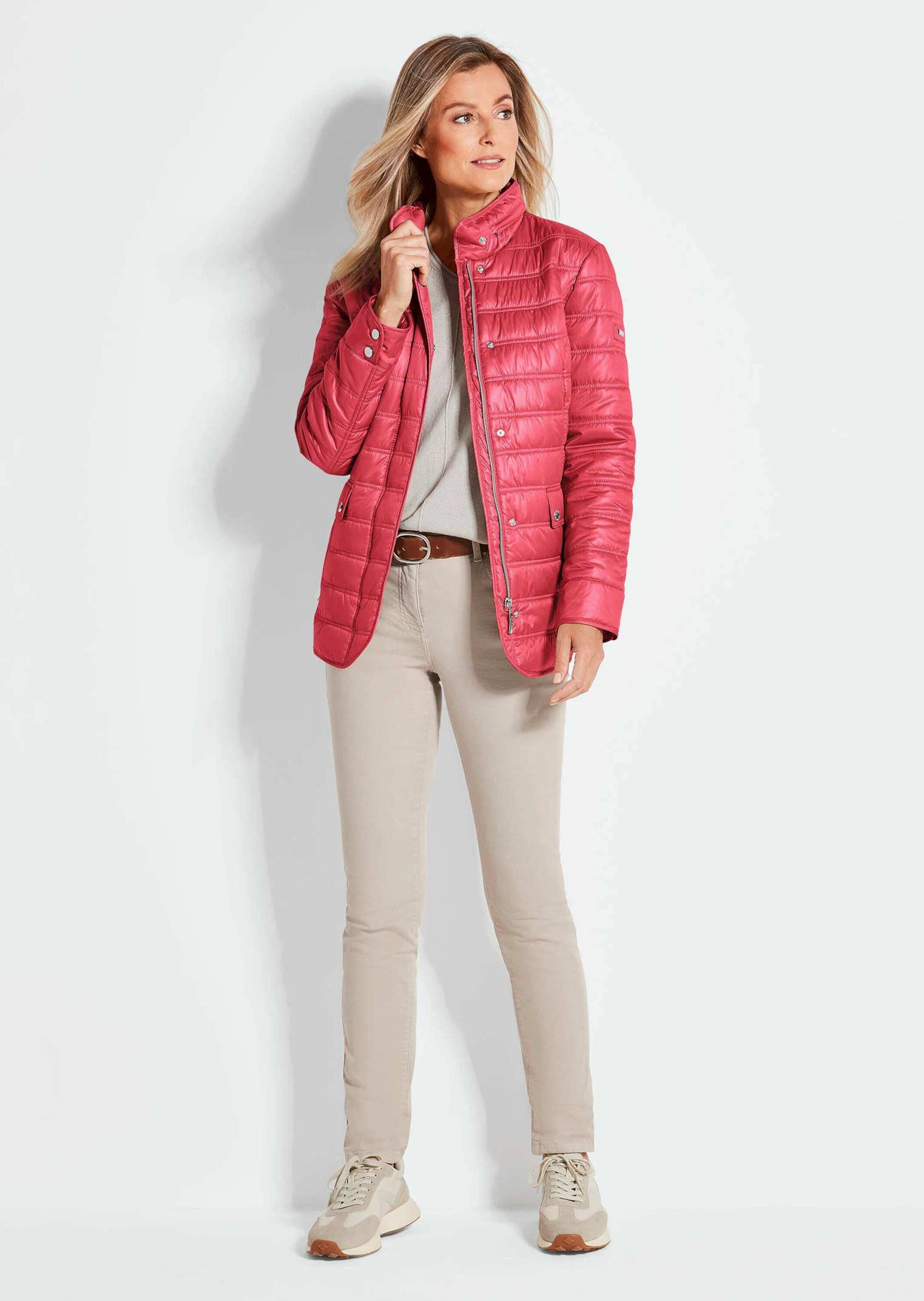 GOLDNER Steppjacke »Kurzgröße Leichte Steppjacke mit vielen Details« mit Ripsbändern an den Taschen