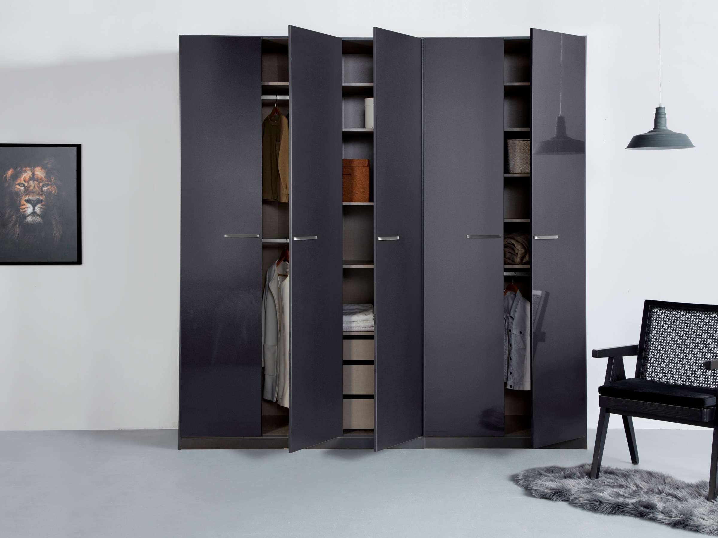 rauch Drehtürenschrank »Kleiderschrank Schrank Garderobe TOPSELLER OTELI inkl. Inneneinteilung«, (erhältlich in Breiten 91-360 cm, ab Breite 136cm inkl. Innenschubladen), mit zusätzlichen Einlegeböden, optional mit Spiegel MADE IN GERMANY