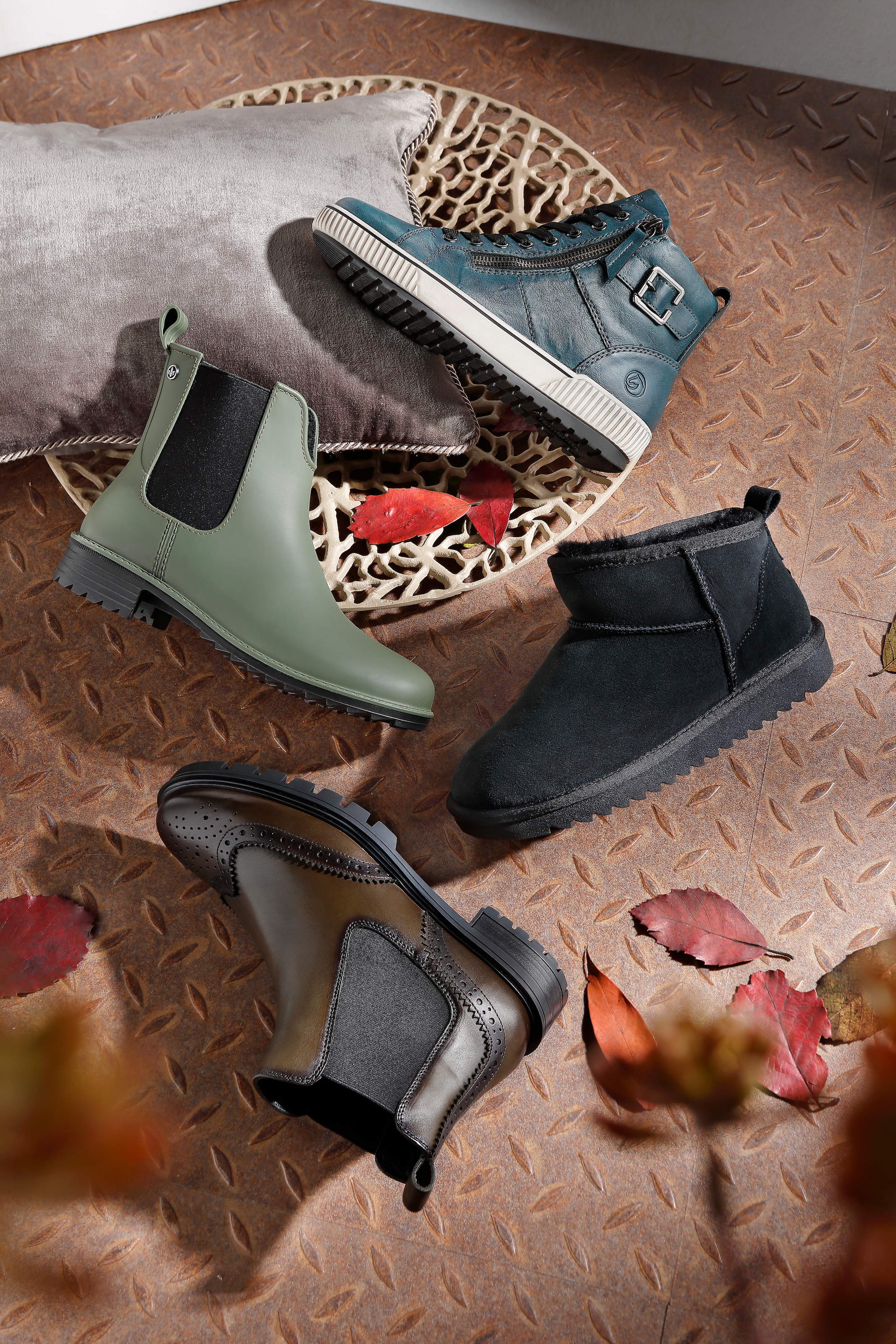Rieker Chelseaboots, Gummistiefelette, Schlupfboots, Blockabsatz, zum Reinschlüpfen
