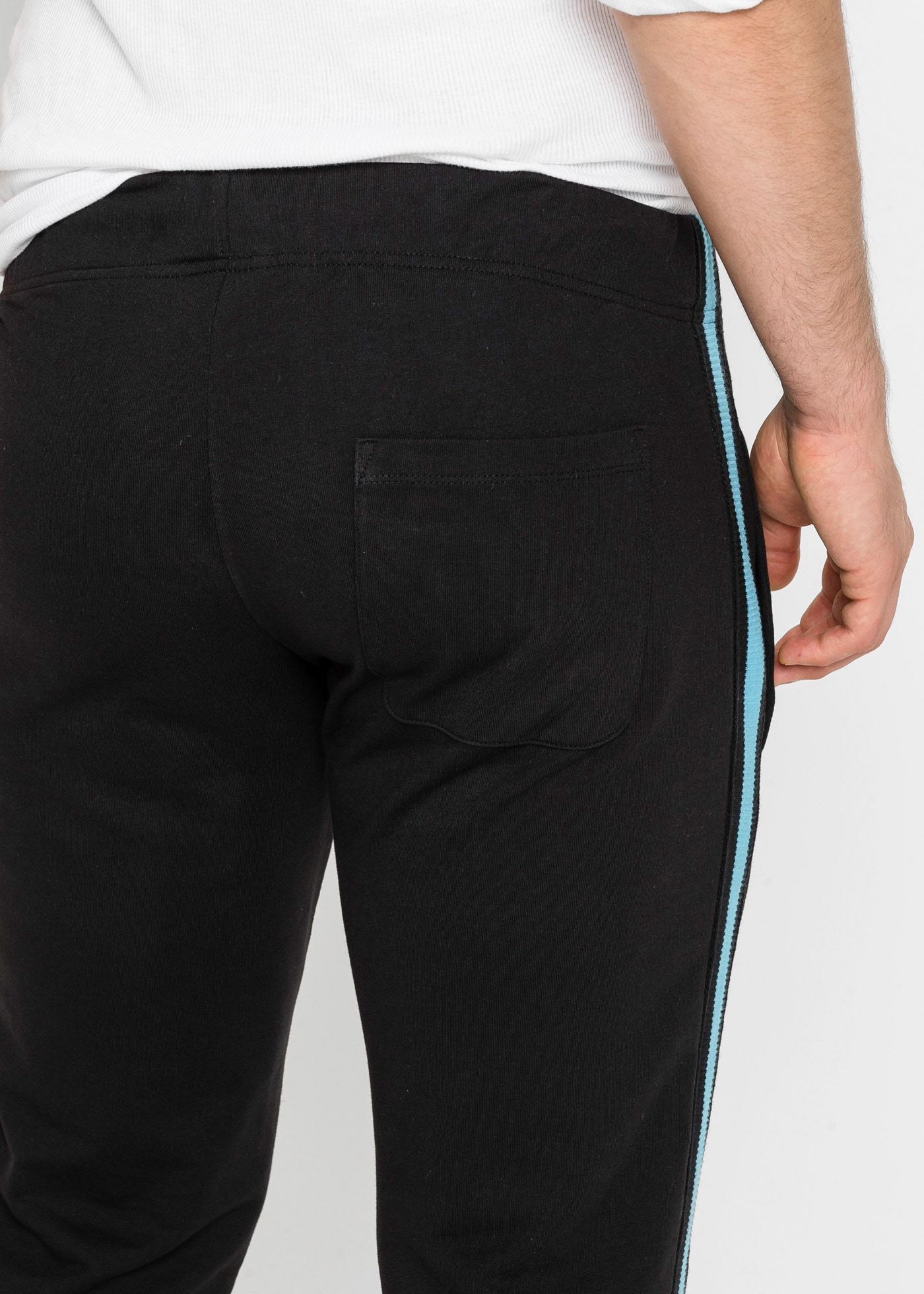 bonprix Jogginghose  aus Baumwolle und Polyester, mit vollelastischem Bund, Regular Fit