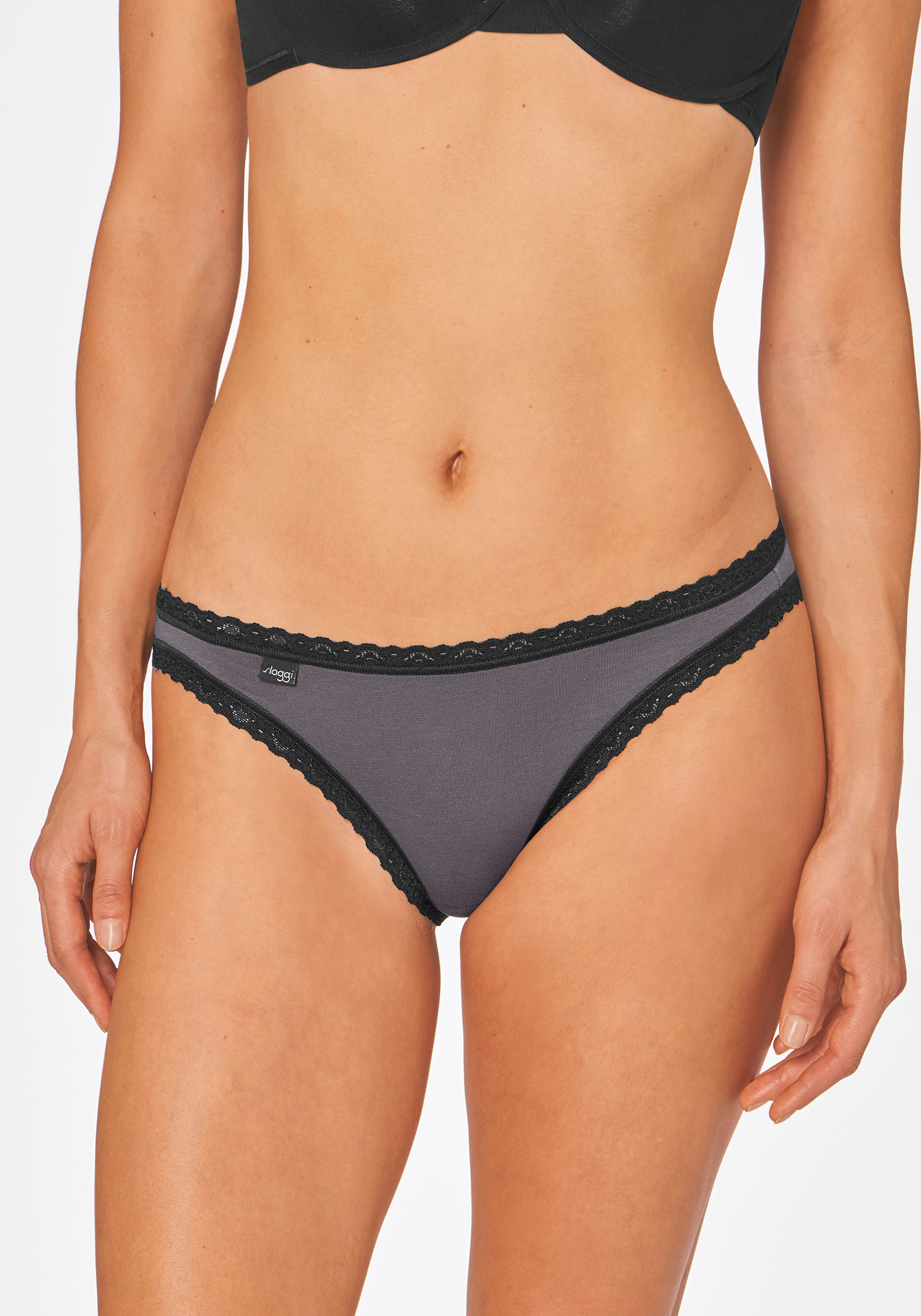 sloggi Slip »24/7 Weekend Tanga C3P«, (3er Pack), mit flachen Spitzen-Kanten