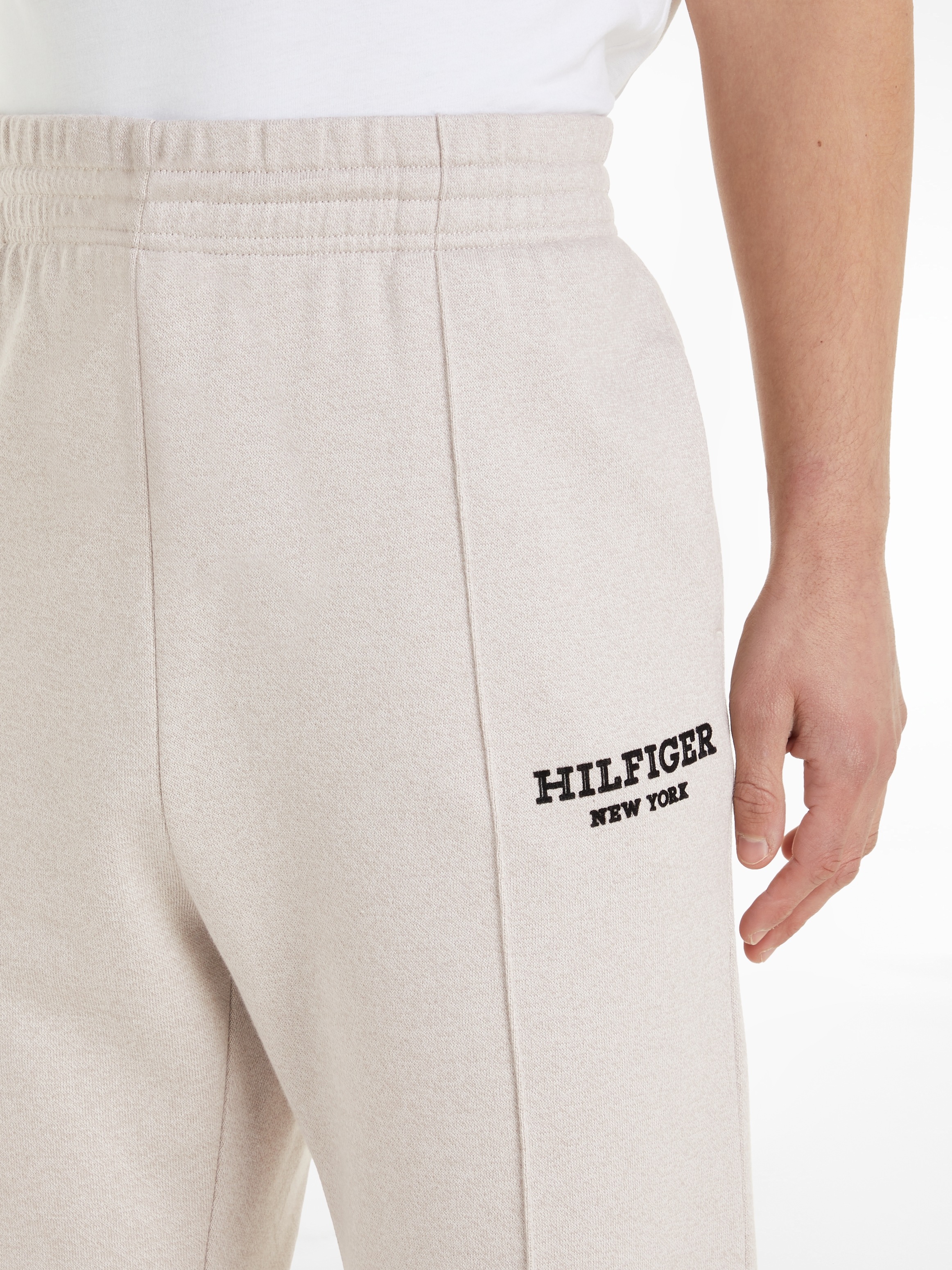 Tommy Hilfiger Jogginghose »MONOTYPE MOULINE SWEATPANT«, mit Kordel