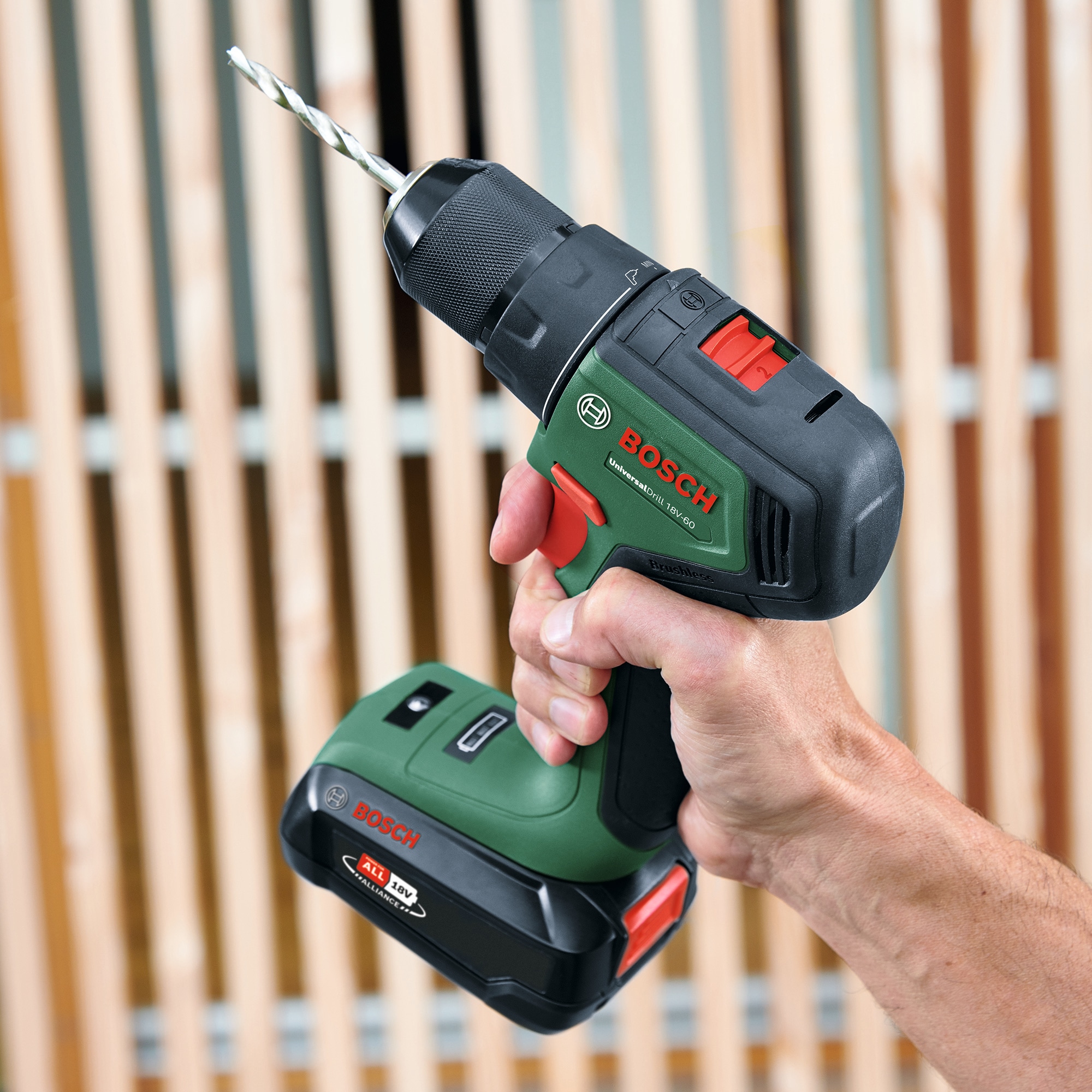 Bosch Home & Garden Akku-Bohrschrauber »UniversalDrill 18V-60«, Inkl. Koffer, mit Akku 18V/2Ah und Ladegerät