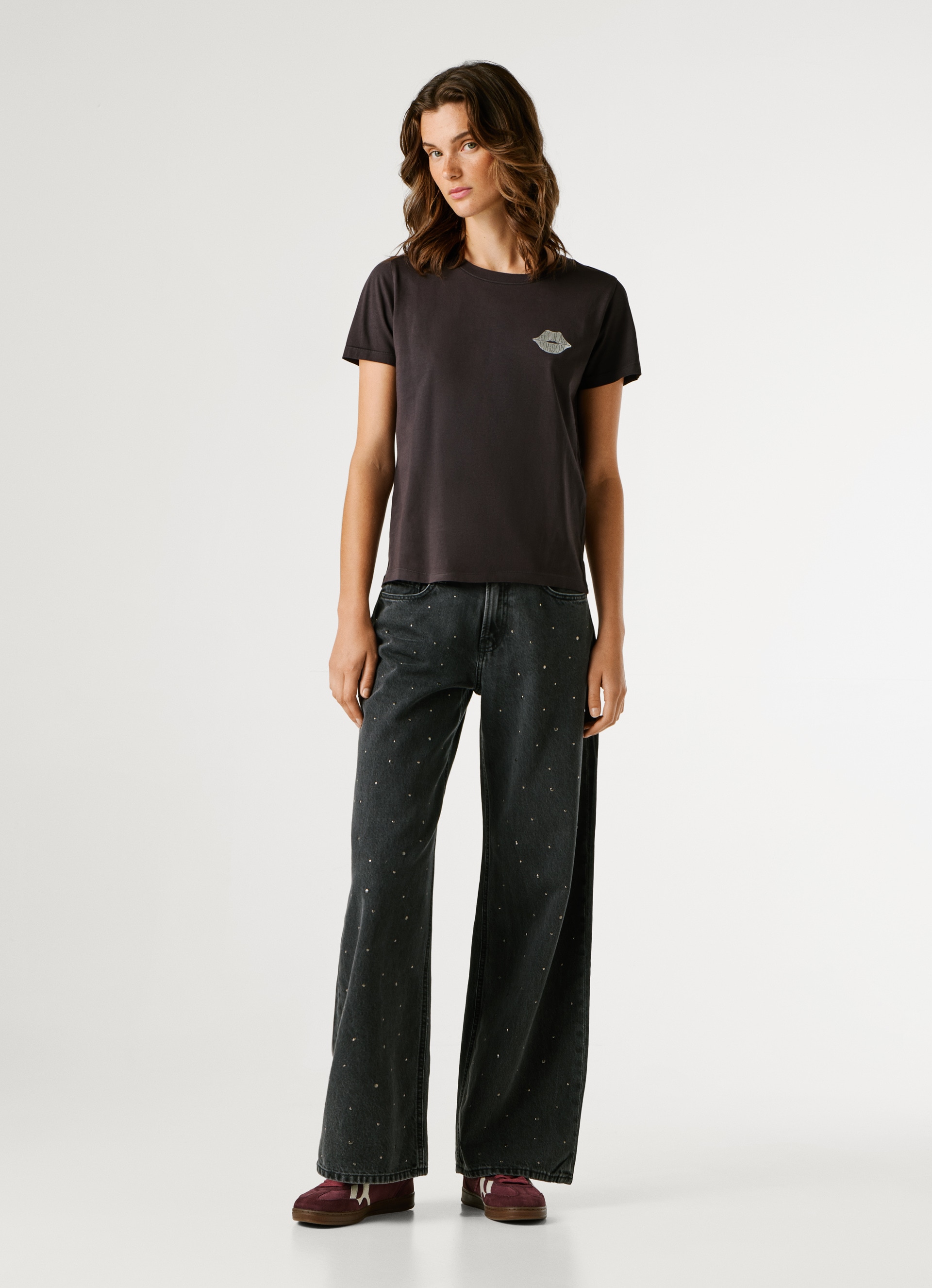 Pepe Jeans T-Shirt »BRULE« mit Runhals, kleiner Print auf der Brust