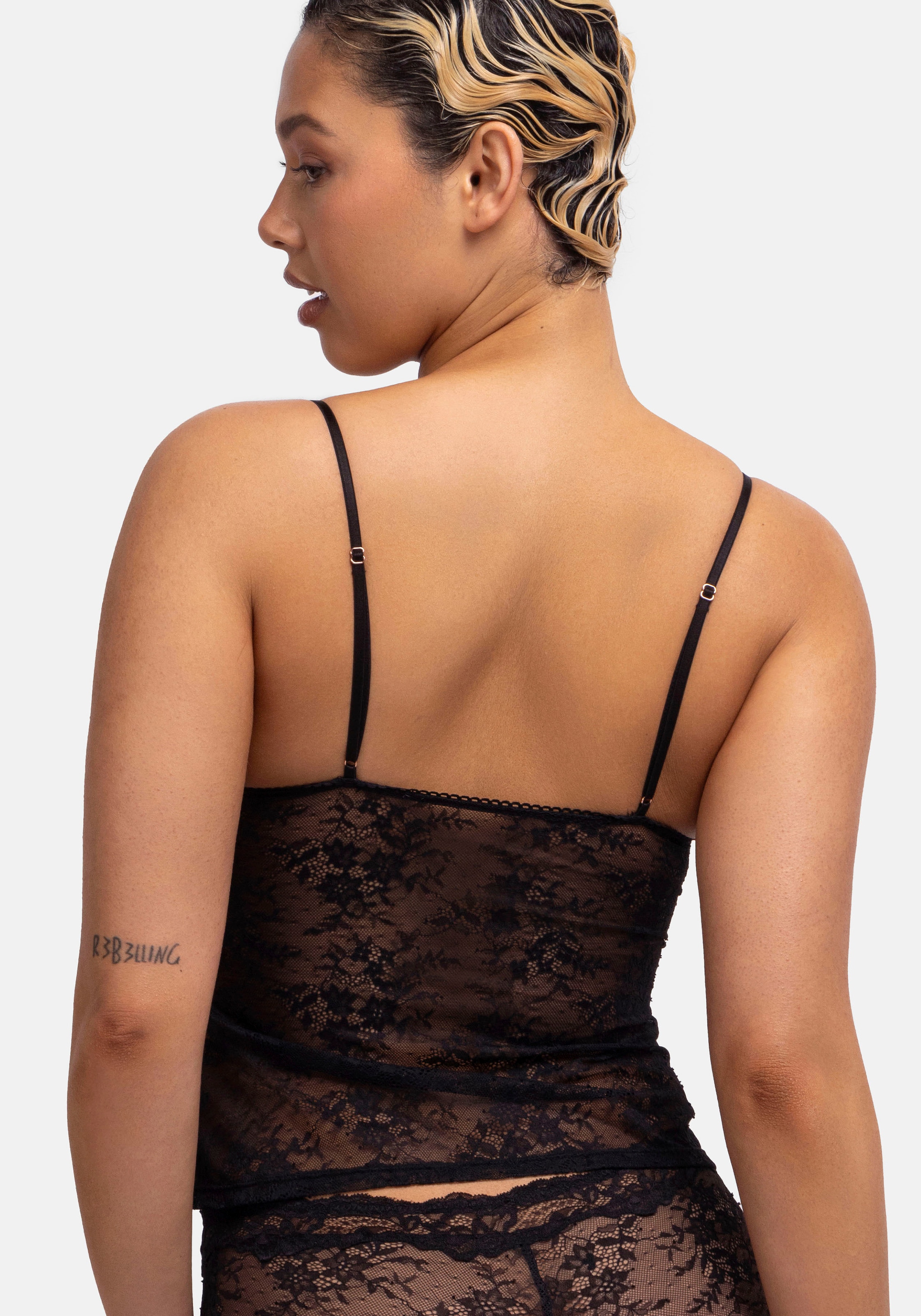 Dorina Unterhemd »Origins« durchgehende Spitze mit Spitzenbesatz