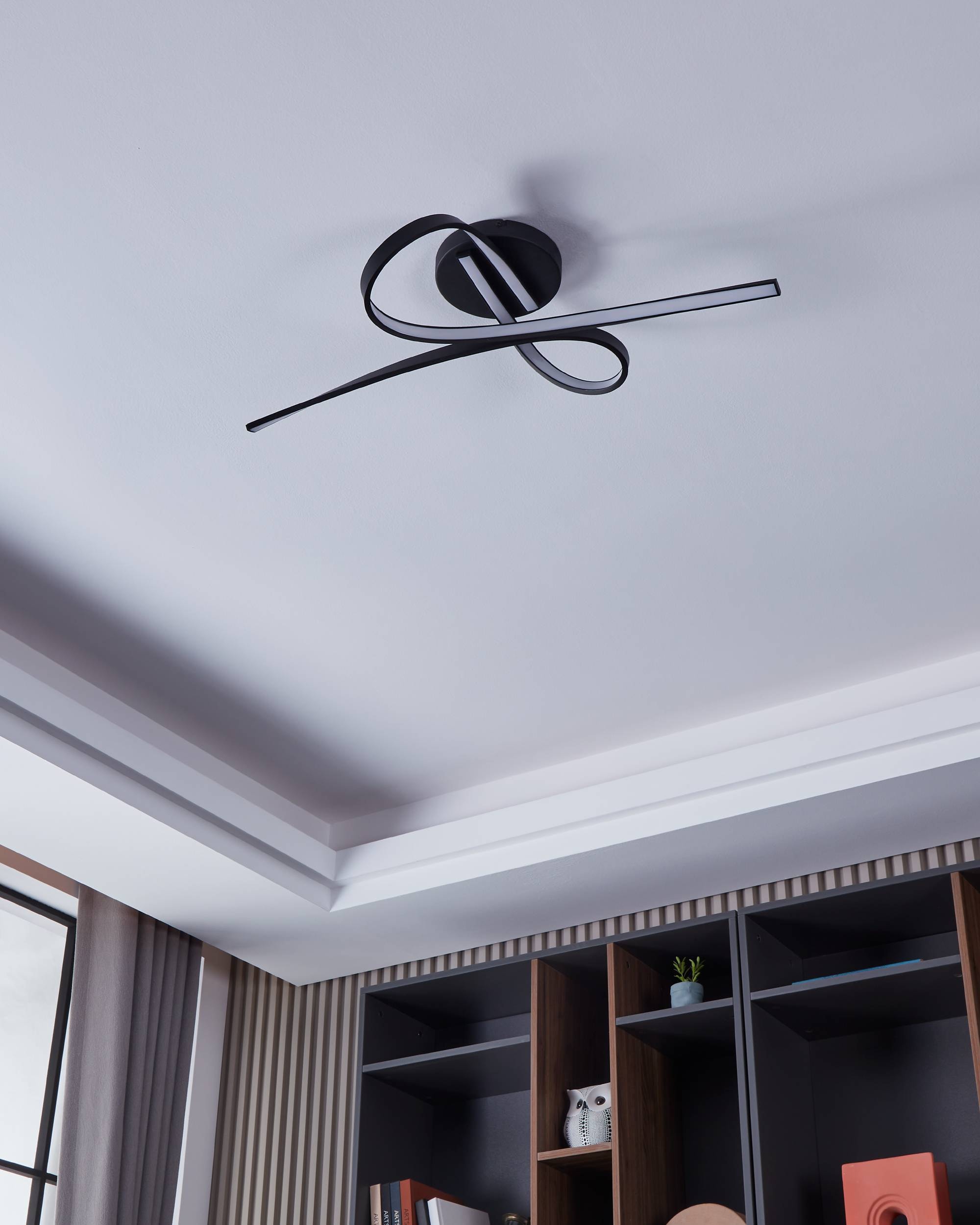 EGLO Deckenleuchte »Selvina 1 Deckenlampe, Aluminium. Stahl und Kunststoff, Flurlampe« LED-Modul 1 Stk. Warmweiß Deckenlampe 65 x 13 cm, Flurlampe, Küchenlampe, Wohnzimmerlampe