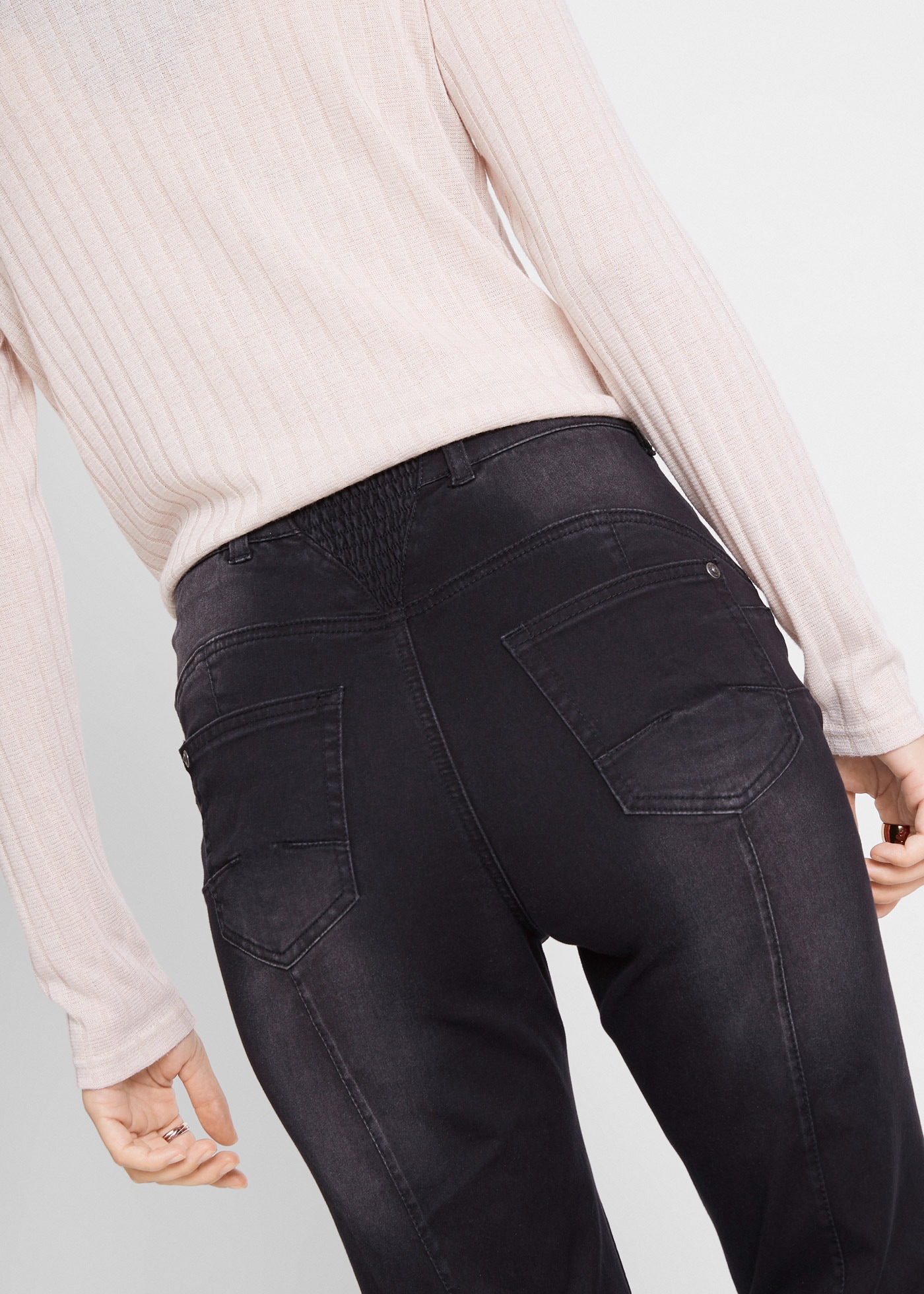 bonprix Push-up-Jeans Regular Fit, mit Bequembund, mit Eingrifftaschen