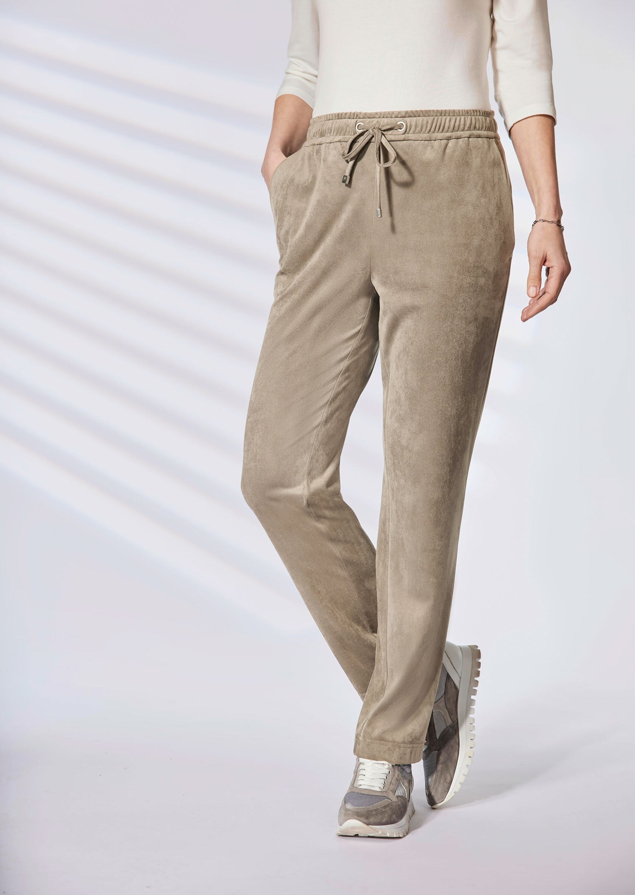 GOLDNER 2-in-1-Hose »Freizeithose SARA in Veloursleder-Optik«