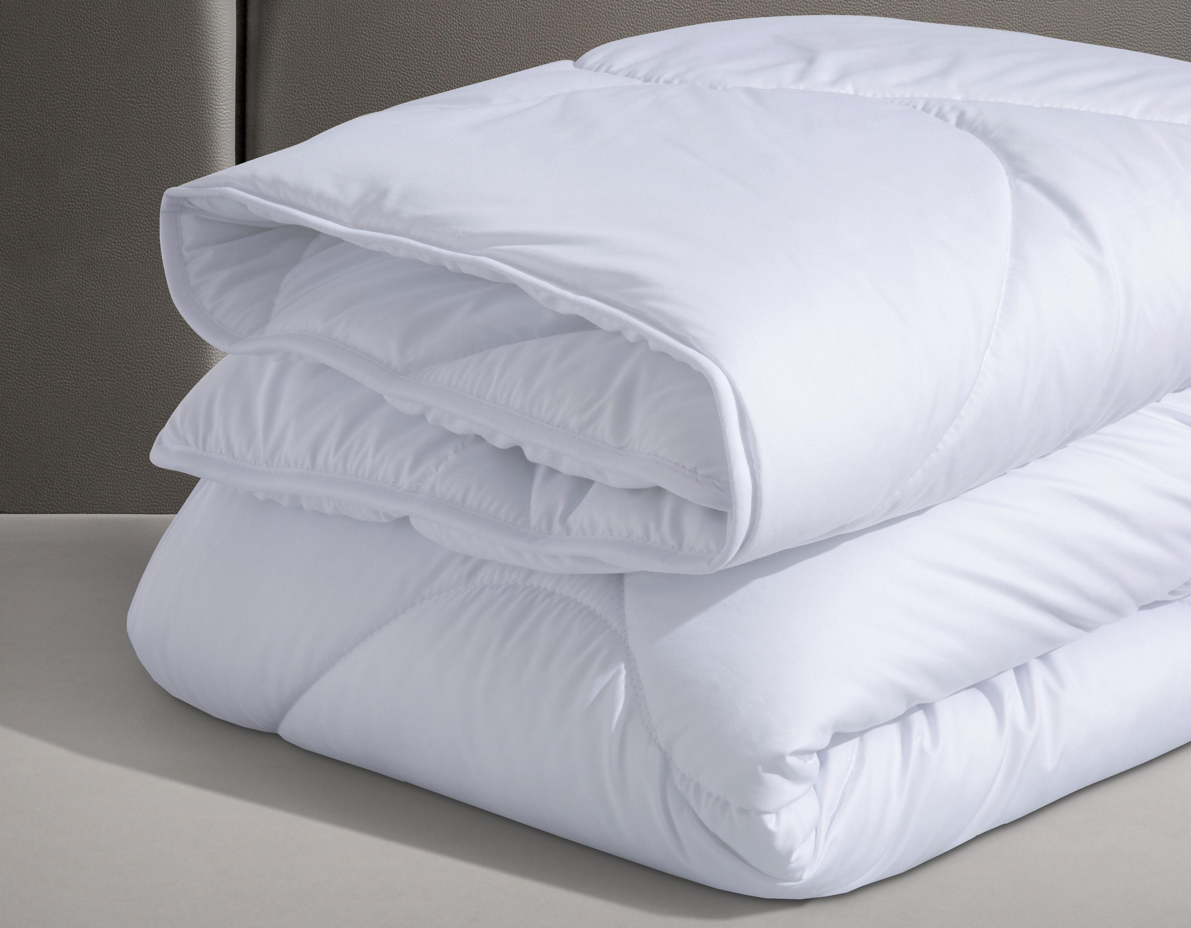 fan Microfaserbettdecke »Microfaser kochfest, Bettdecken für Sommer und Winter, Decke«, warm, Füllung 100% Polyester, Bezug 100% Polyester, (1 St.), Bettdecke 135x200 cm, 155x220 cm und weitere Größen, Made in Germany