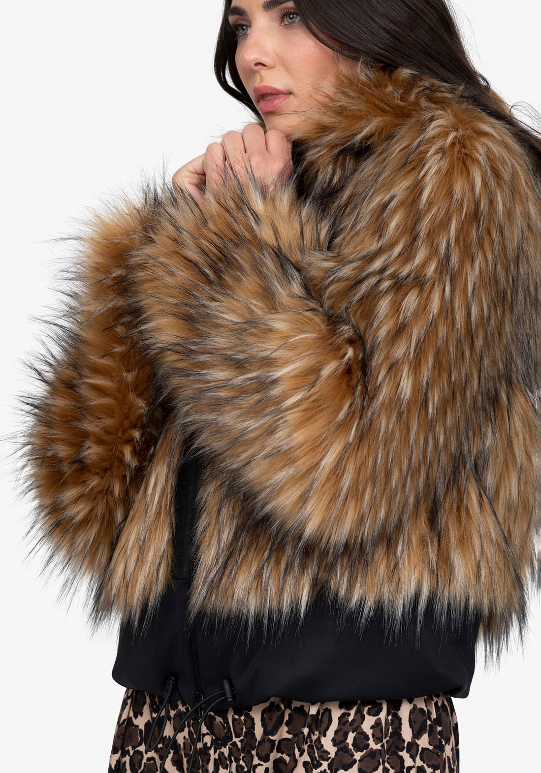 Sportalm Kitzbühel Fellimitatjacke mit Kapuze Regular fit mit Rundhalsausschnitt