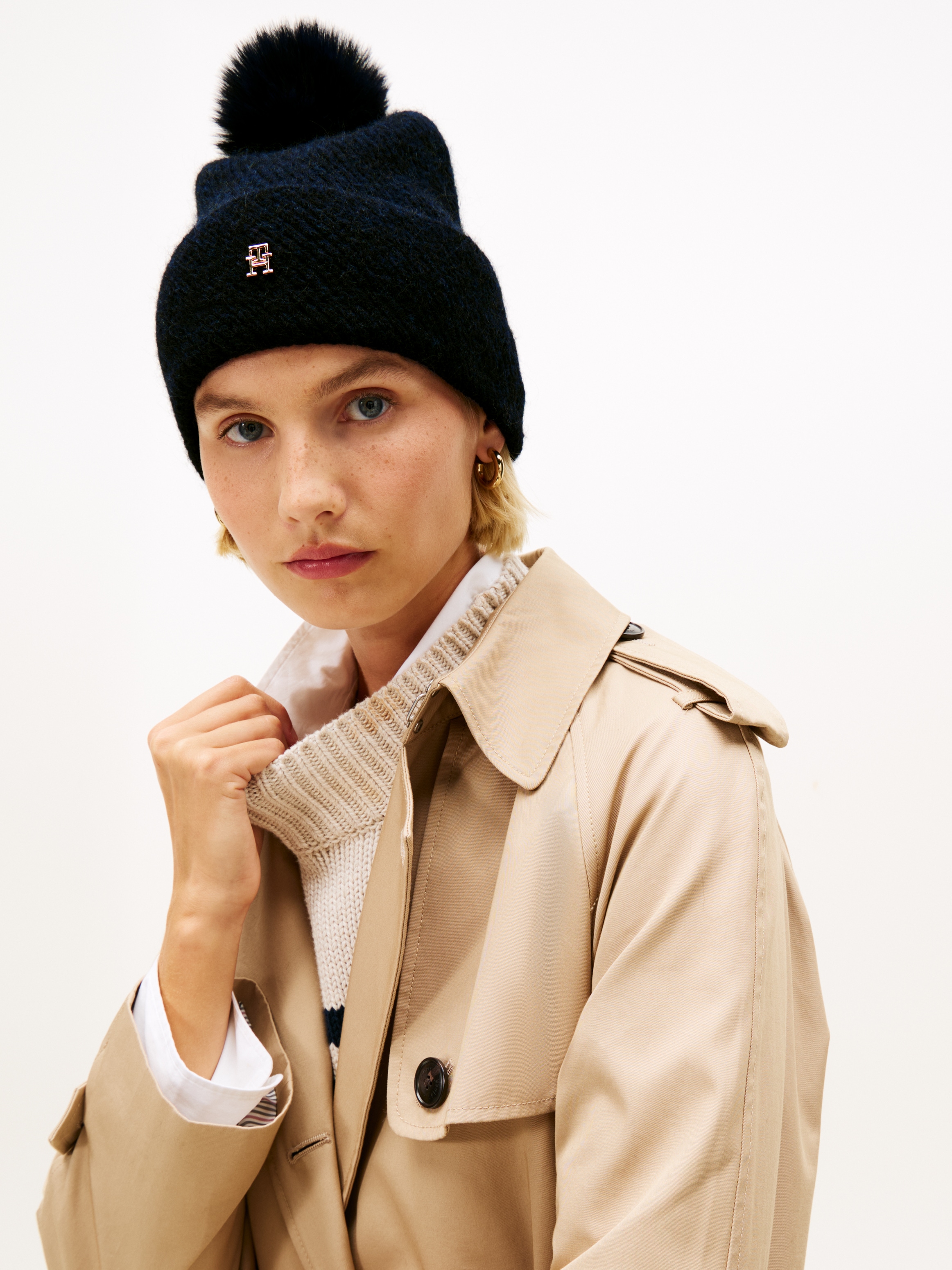 Tommy Hilfiger Bommelmütze »POM POM BEANIE«, Regular fit mit Bommel