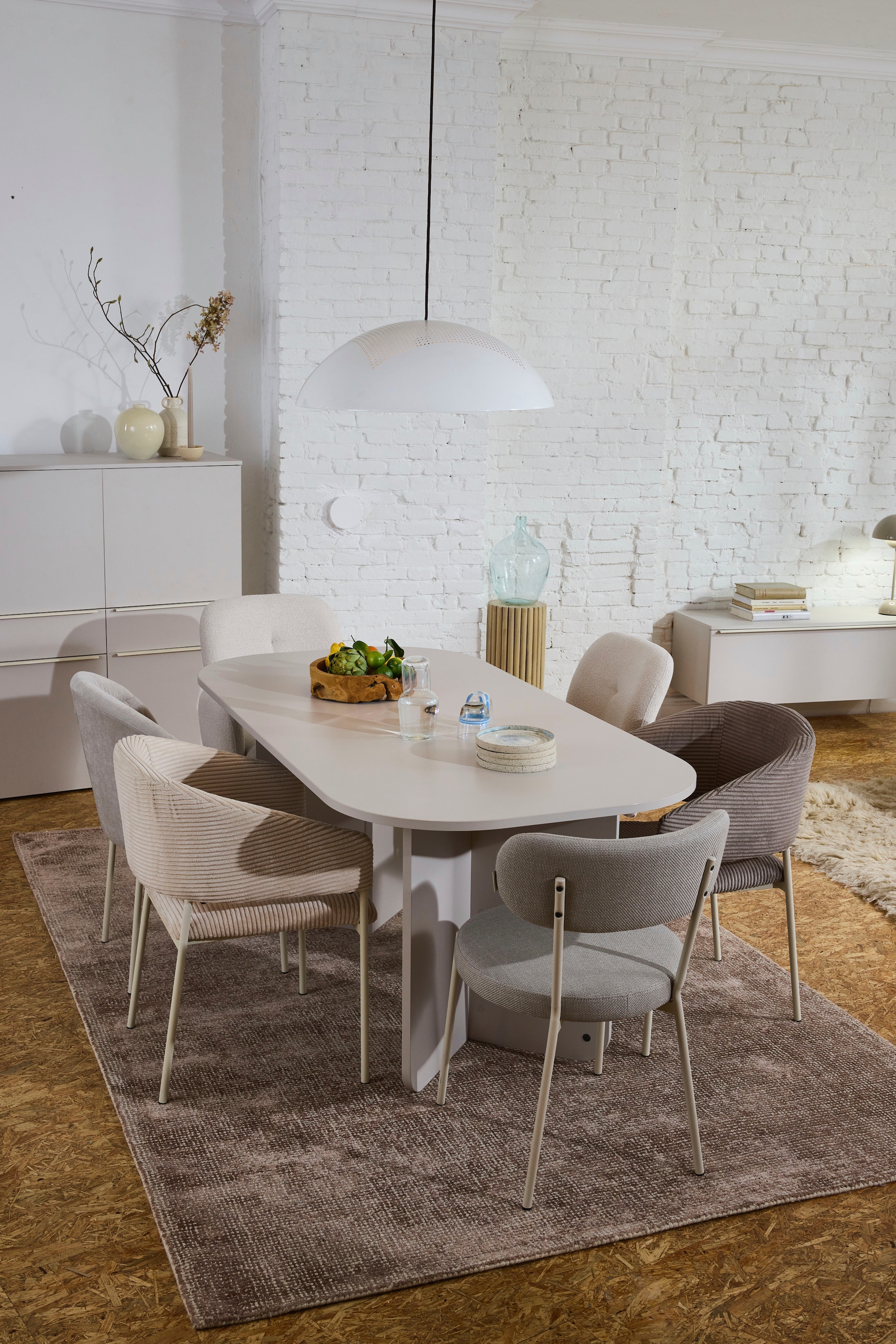 TOM TAILOR HOME Esstisch »ROUNDES TABLE«, Tischplatte und -beine mit gerundeten Ecken.