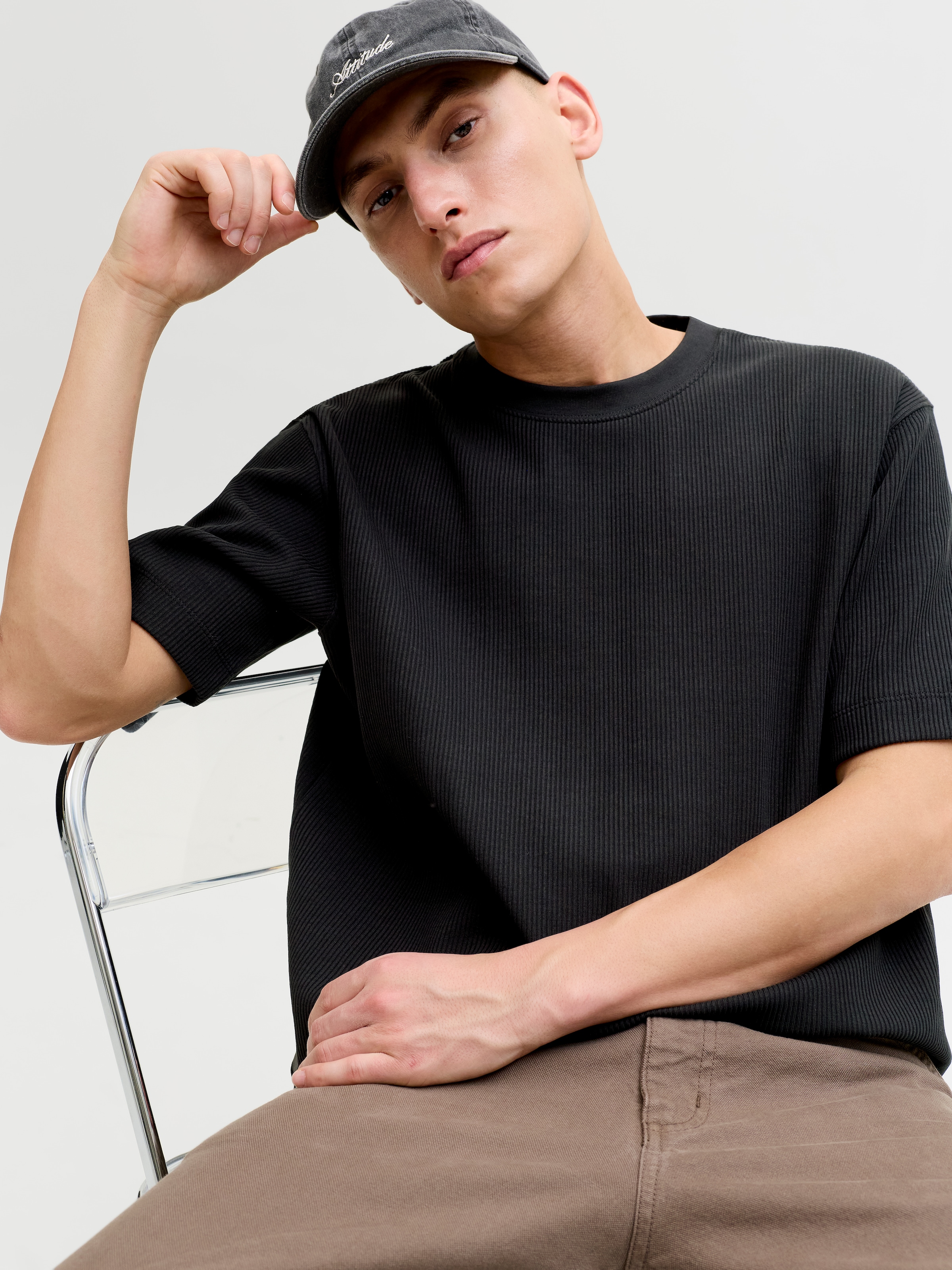 Jack & Jones Rundhalsshirt »JJEHARRISON STRUCTURE TEE SS O-NECK LN« mit Rundhalsusschnitt