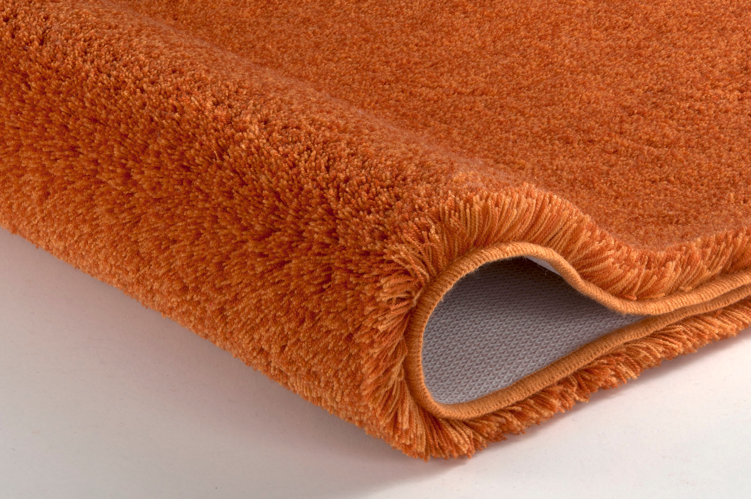 Kleine Wolke Badematte »RELAX«, rutschhemmend beschichtet, fußbodenheizungsgeeignet, Badteppich, Uni Farben, rechteckig, rund & als Set erhältlich