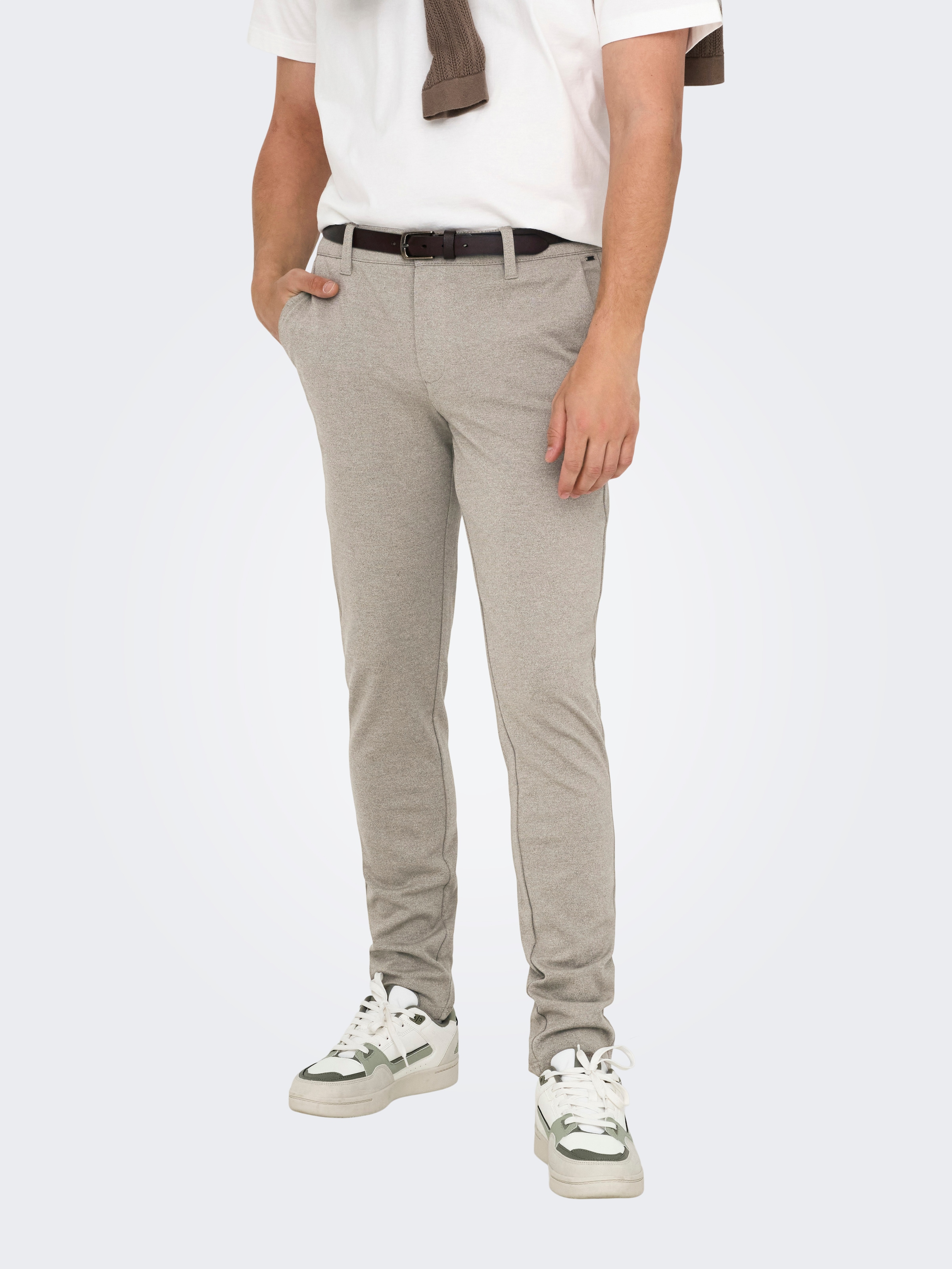 ONLY & SONS Chinohose, mit geschlossenen Gesäßtaschen