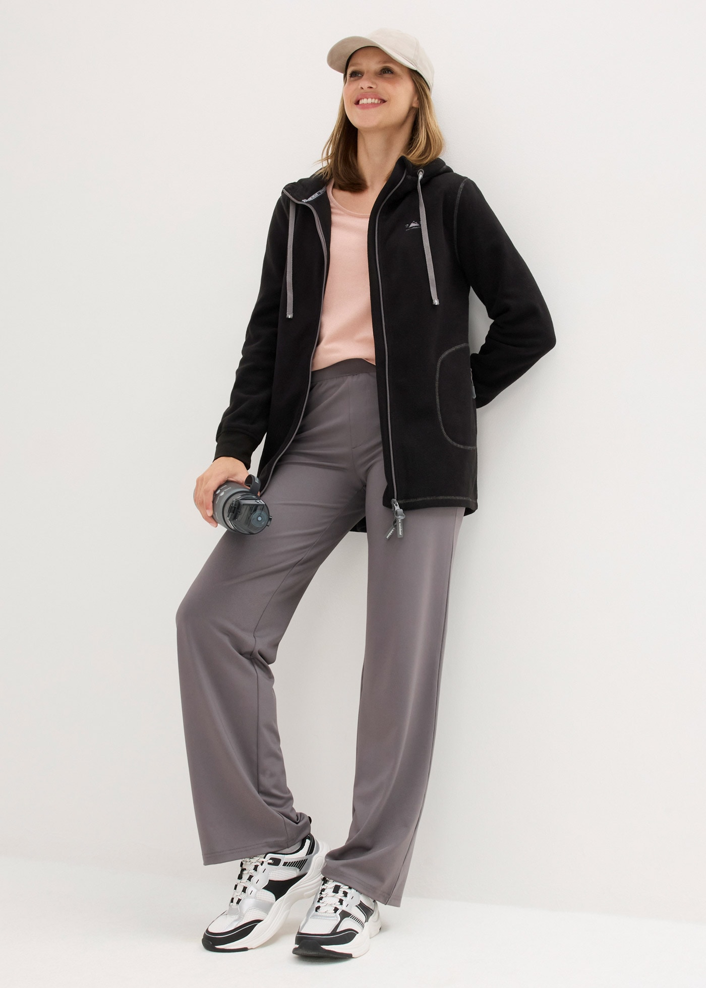 bonprix Fleecejacke mit Kapuze A-Linien-Schnitt, Langarm-Design, aus 100% Polyester, Regular Fit