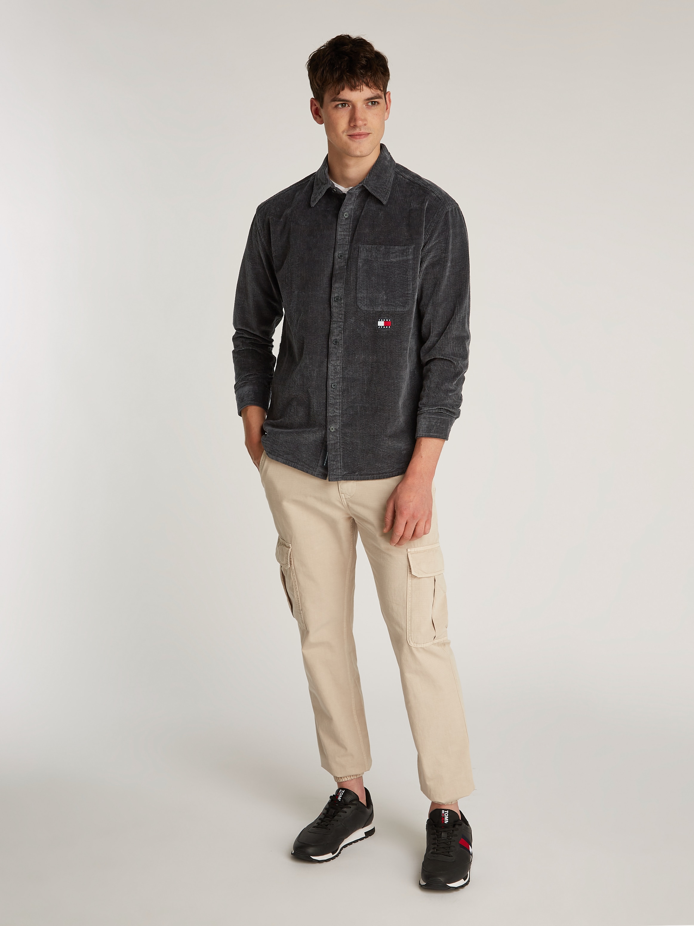 Tommy Jeans Hemdjacke »TJM RLX CHUNKY CORD SHIRT«, in Cord-Optik