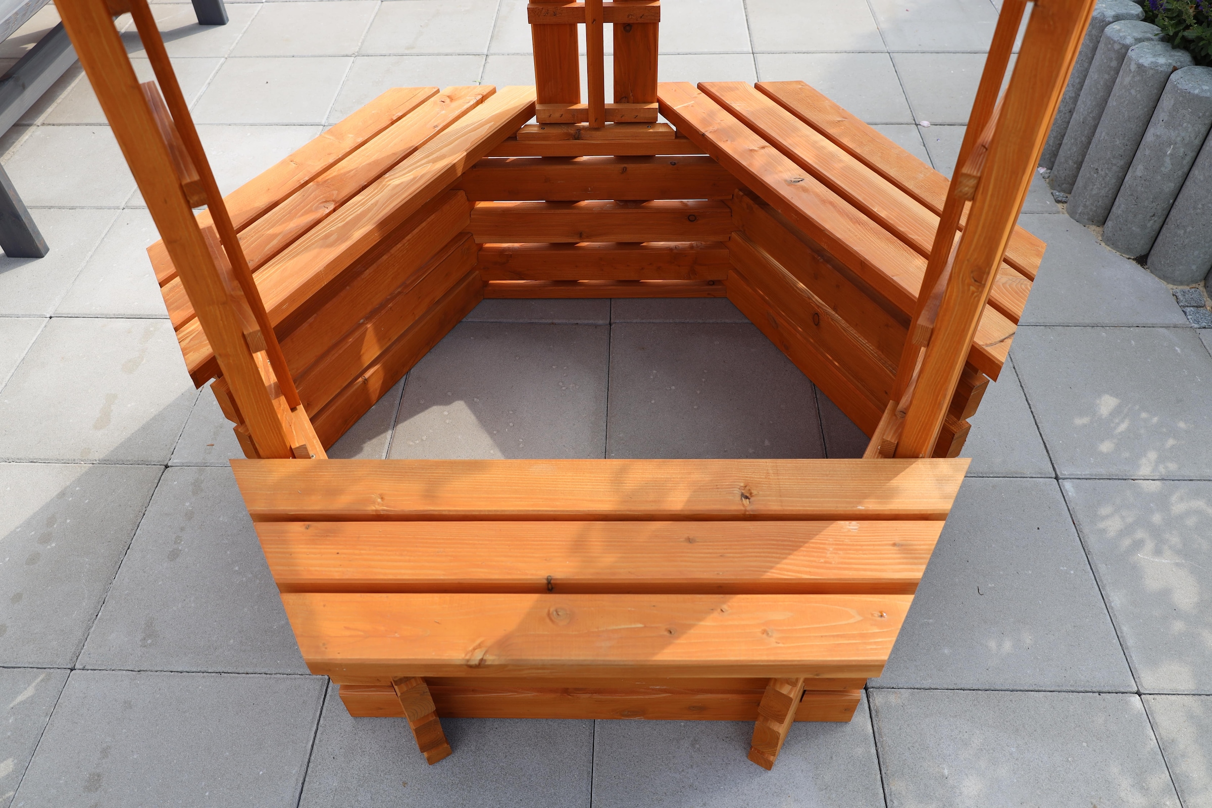 promadino Blumenkasten »Zierbrunnen "Westerwald"«, BxTxH: 135x135x192 cm