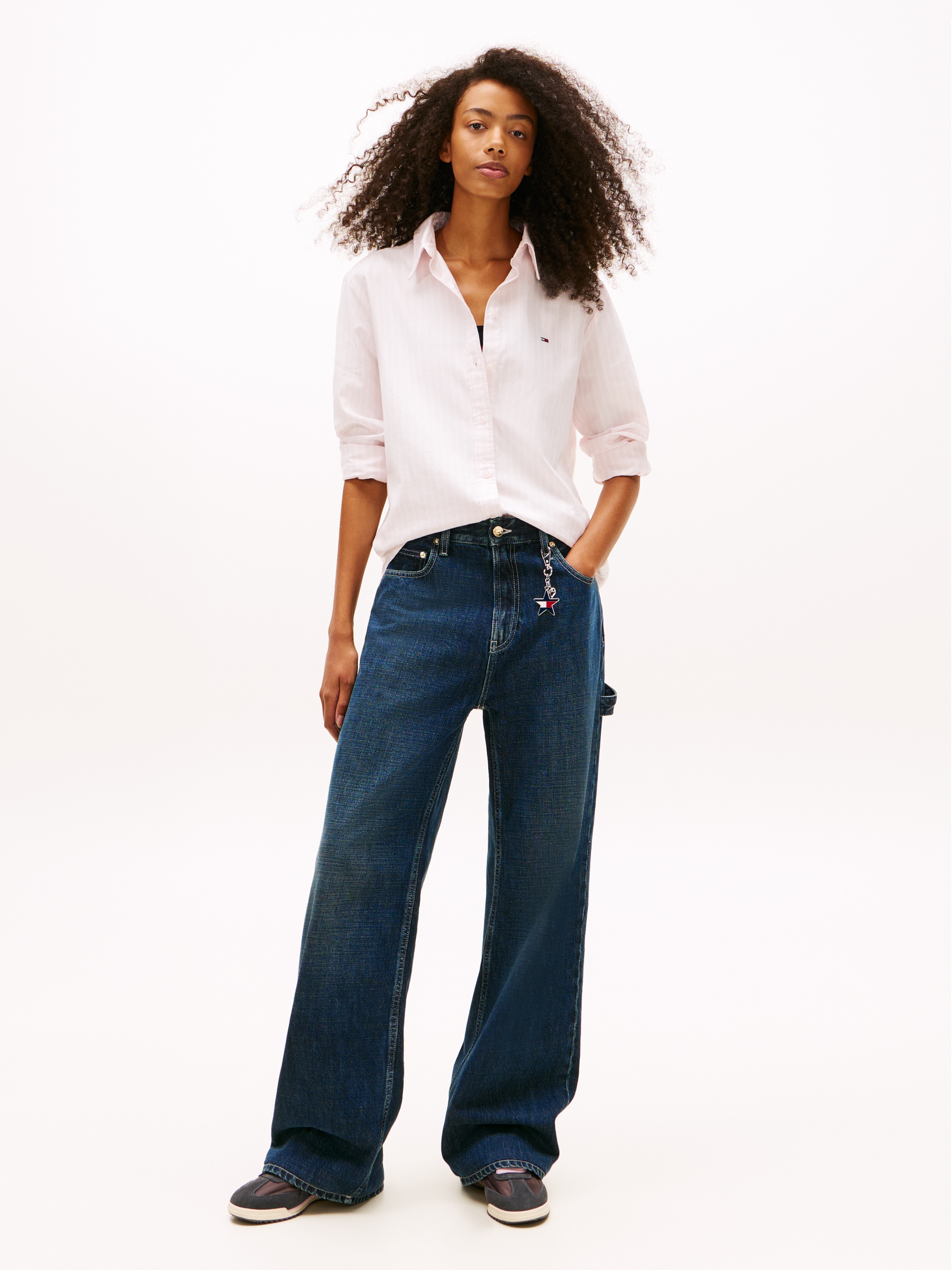 Tommy Jeans Hemdbluse »TJW REG OXFORD SHIRT« mit Logostickerei, abgerundeter Saum