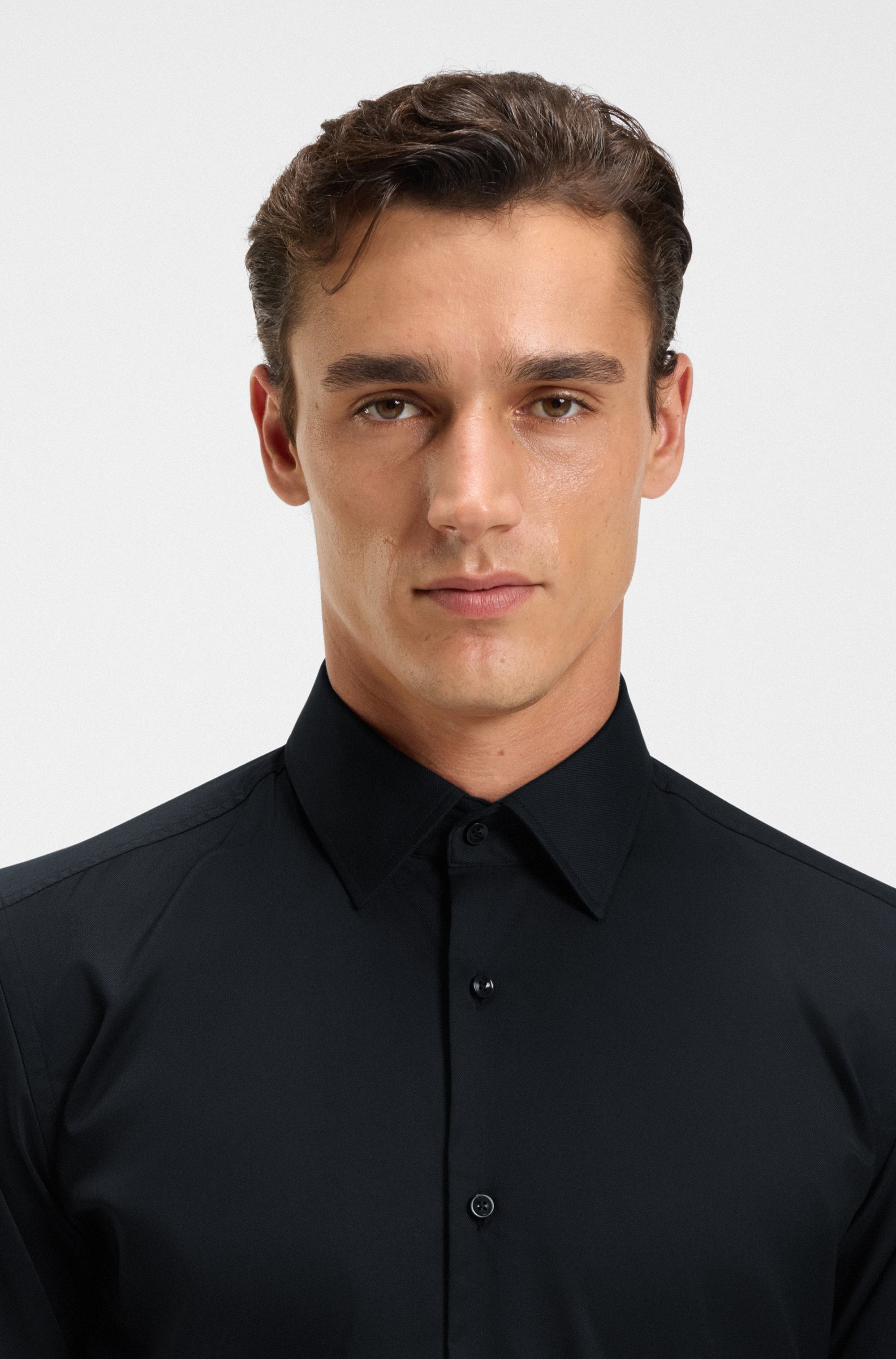 BOSS Businesshemd Slim-Fit, aus funktionalem Stretch-Twill, Kentkragen