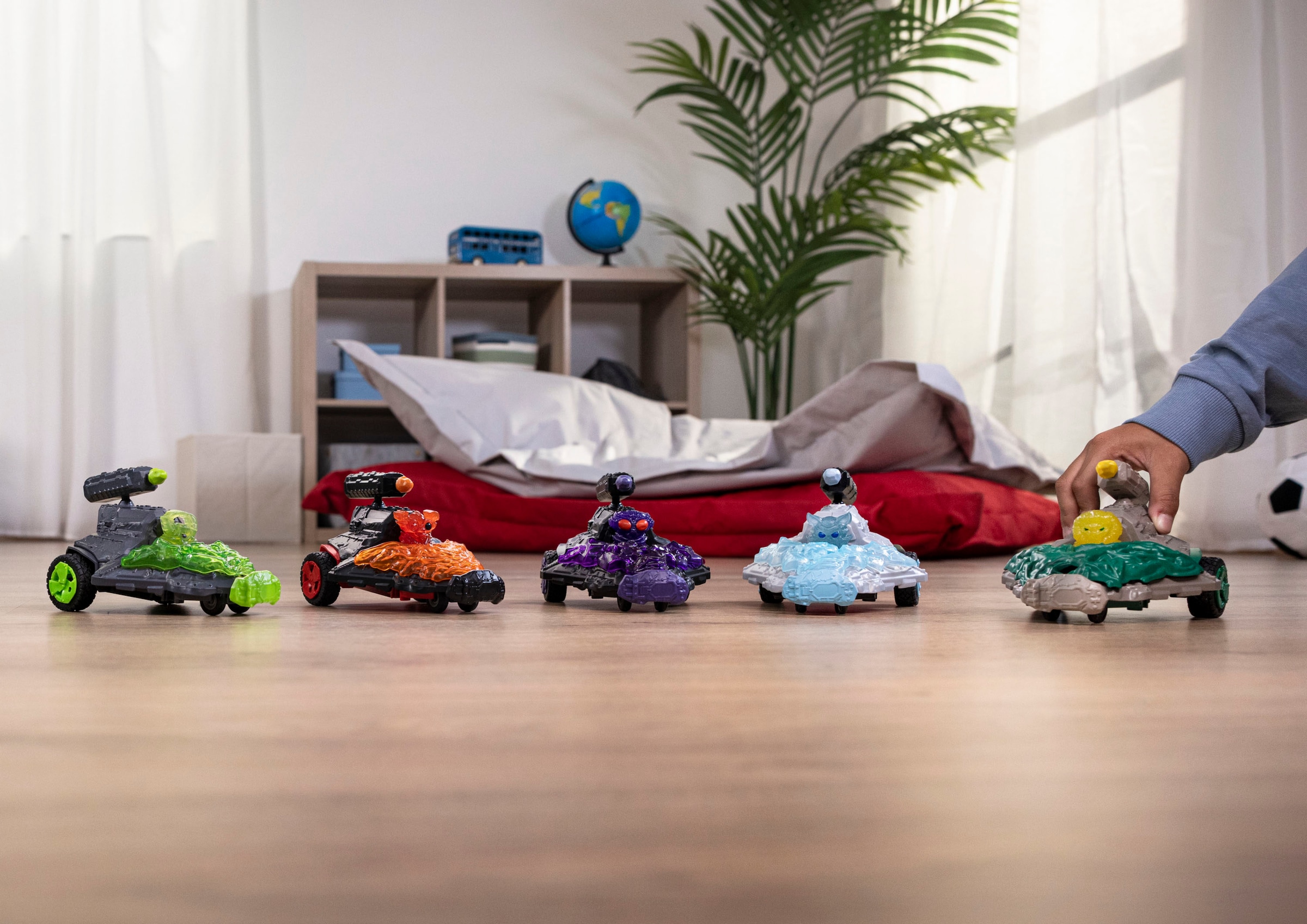 Schleich® Spielzeug-Auto »ELDRADOR® CREATURES, Lava Düsenjet Fahrzeug mit Mini Cretaure (42663)«, Made in Europe