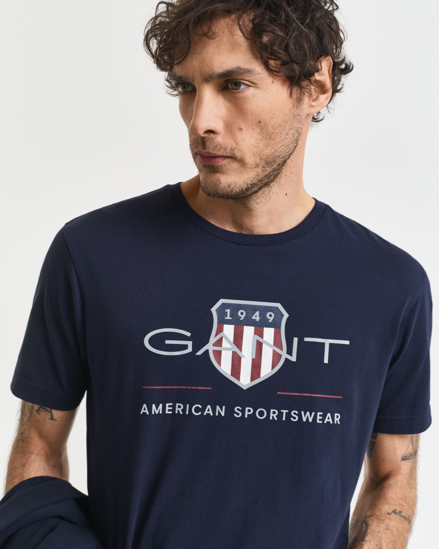 Gant T-Shirt »REG ARCHIVE SHIELD SS T-SHIRT«, mit Logodruck auf der Brust